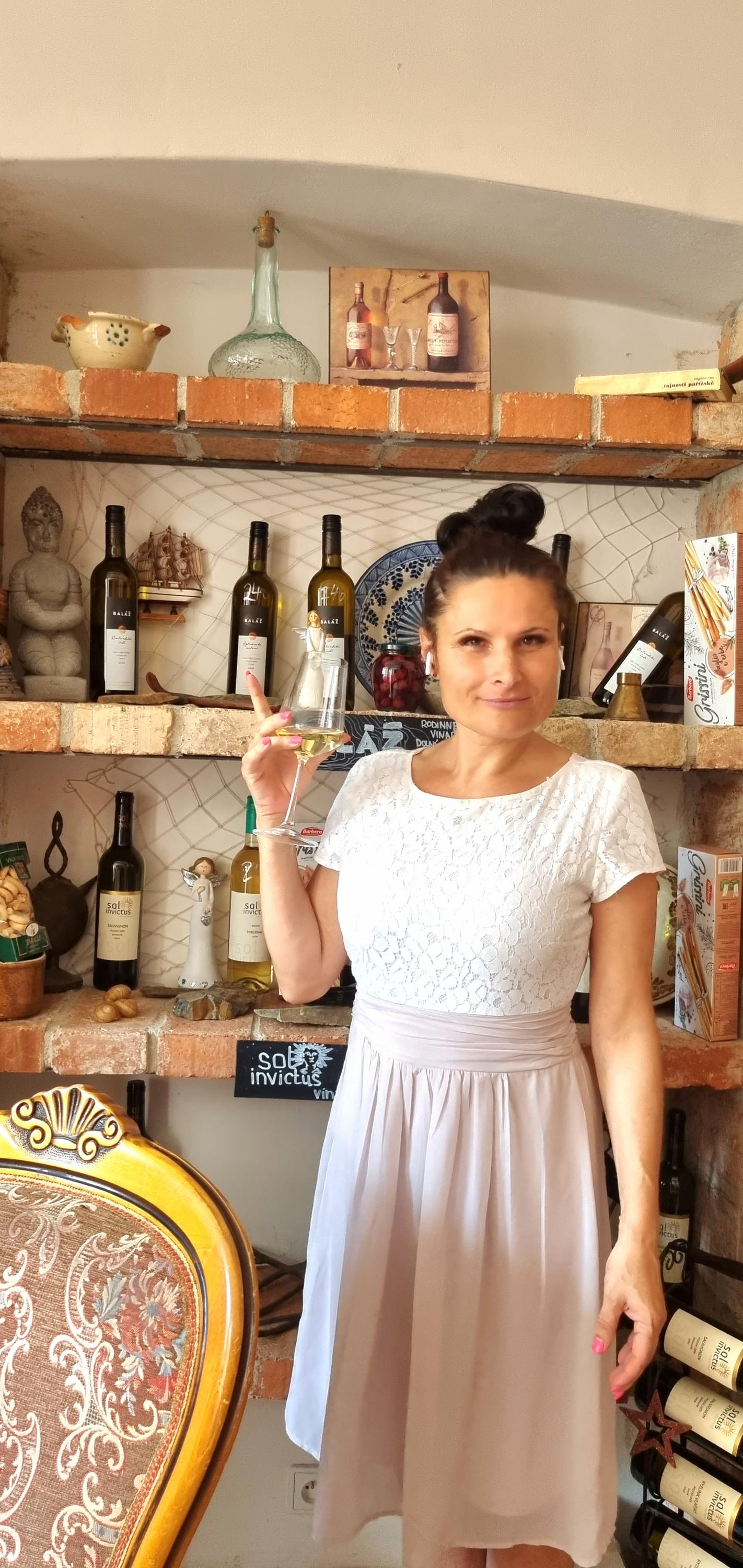 Kavárna, cukrárna a vinotéka 39 foto 2