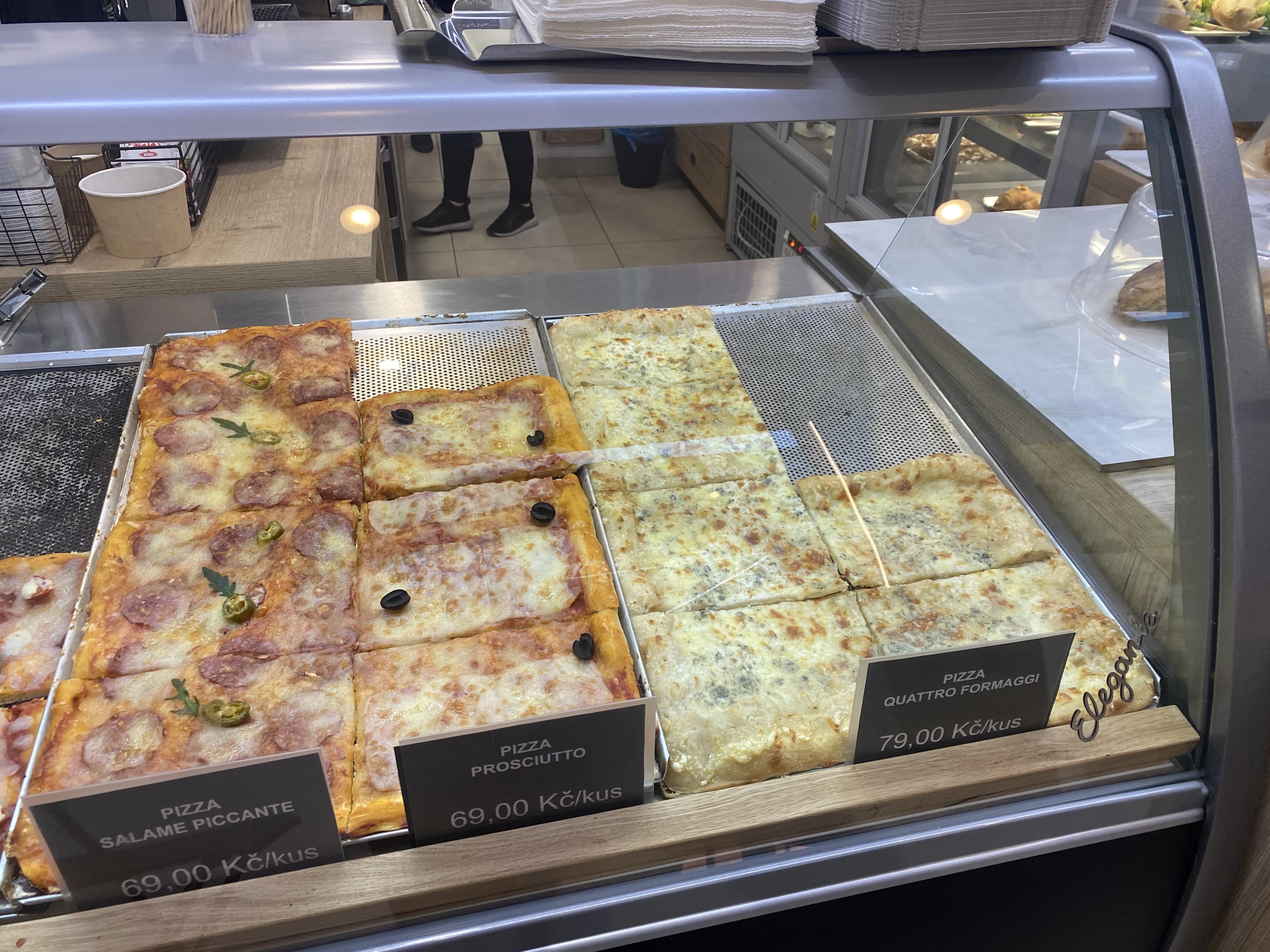 PIZZA GRIC BUREK foto 1