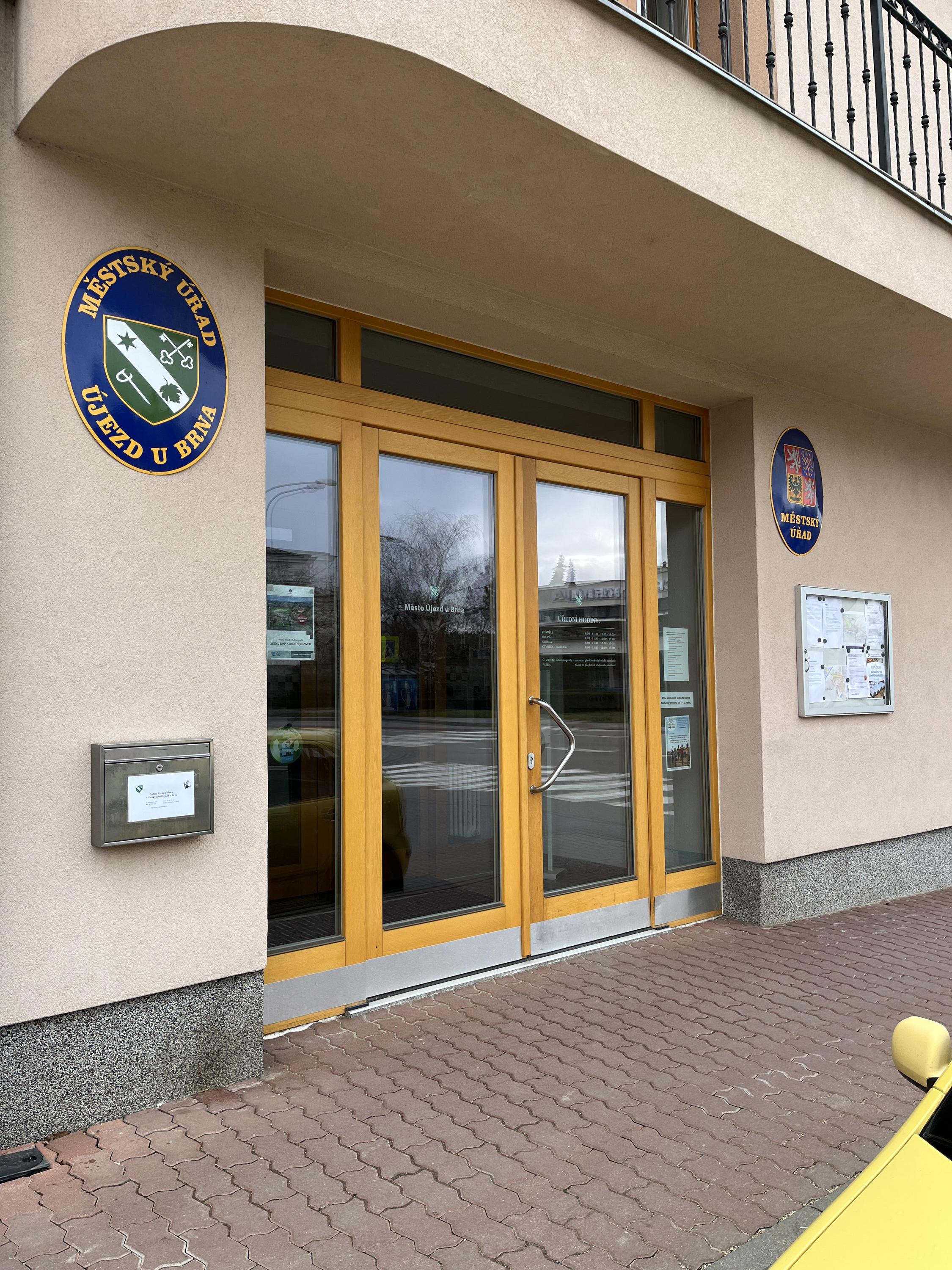Újezd u Brna - městský úřad foto 4