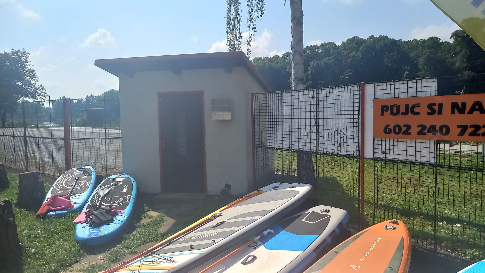 Nabíjecí stanice Sportovní areál Veslák foto 3