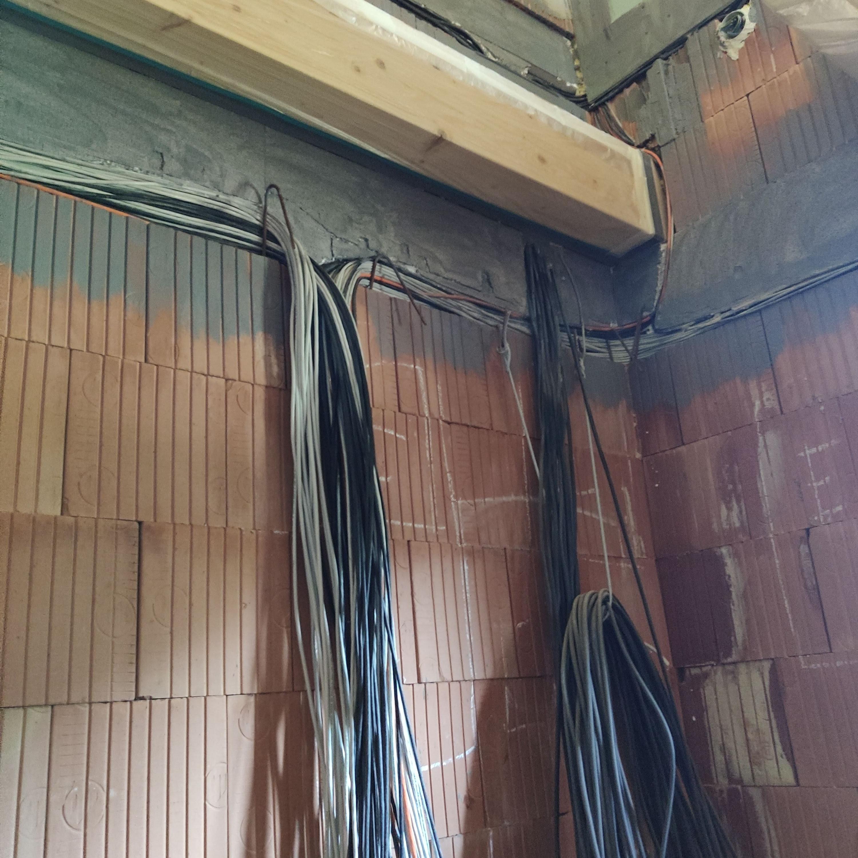 Kamil Krpec - Fotovoltaika, Elektroinstalace, Elektrikář foto 2