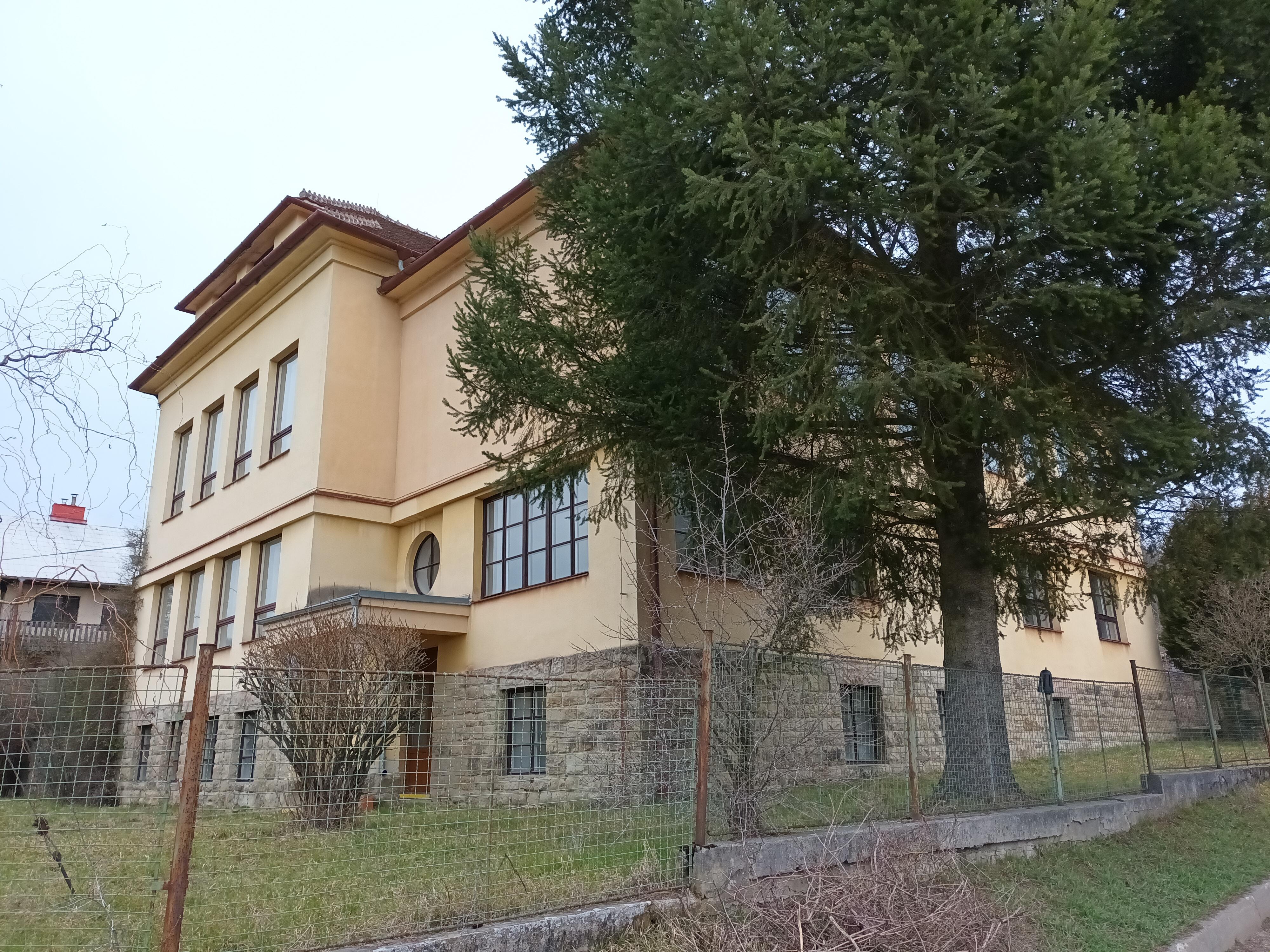 Knihovna Kladná Žilín foto 1