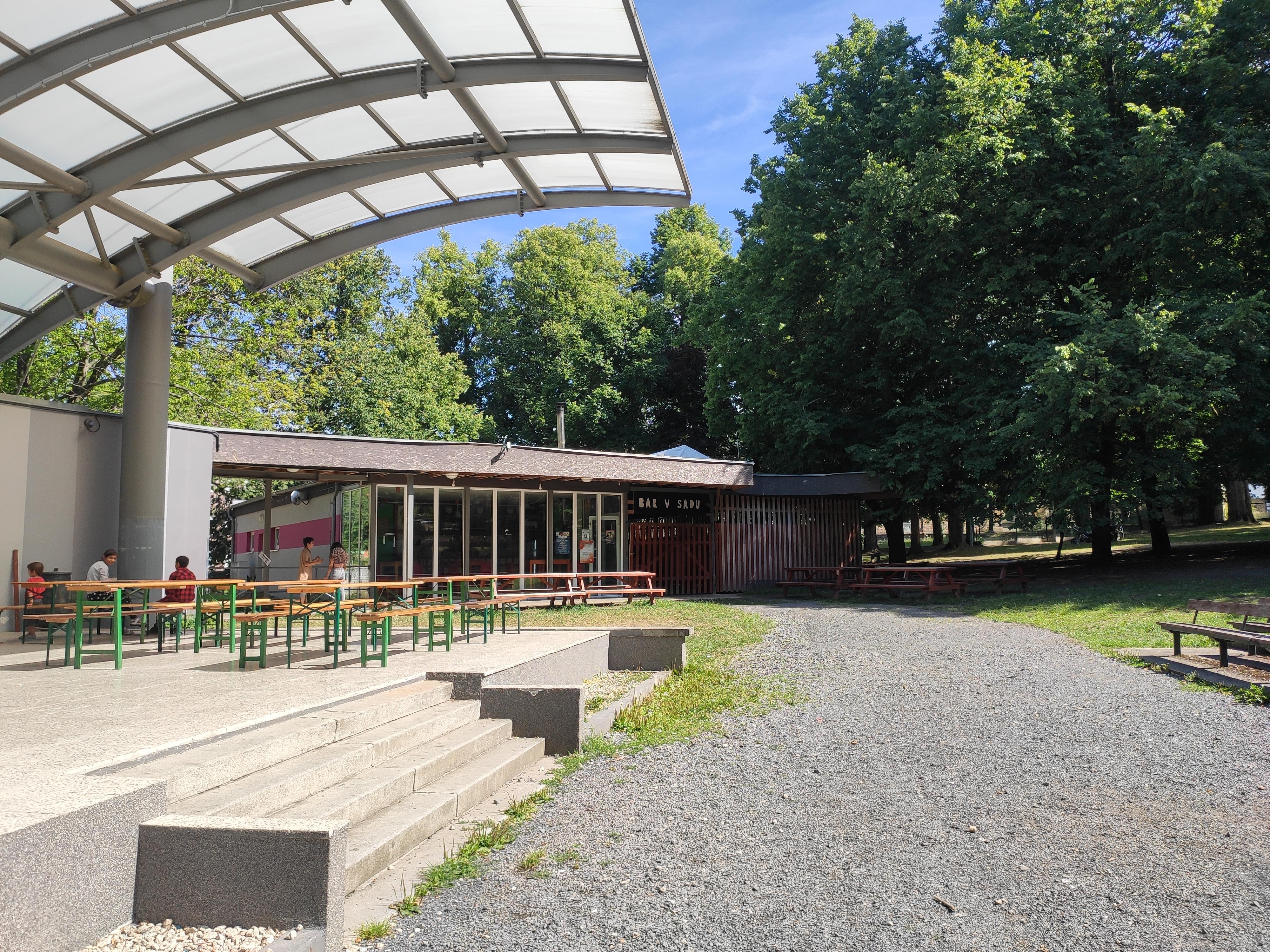 Nabíjecí stanice Bar V Sadu foto 4