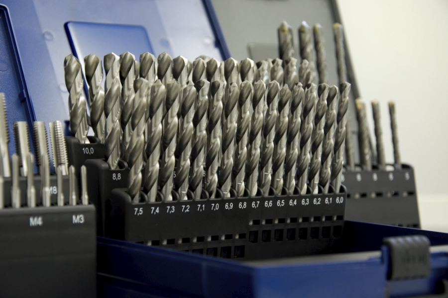 Sady vrtáků a nástrojů