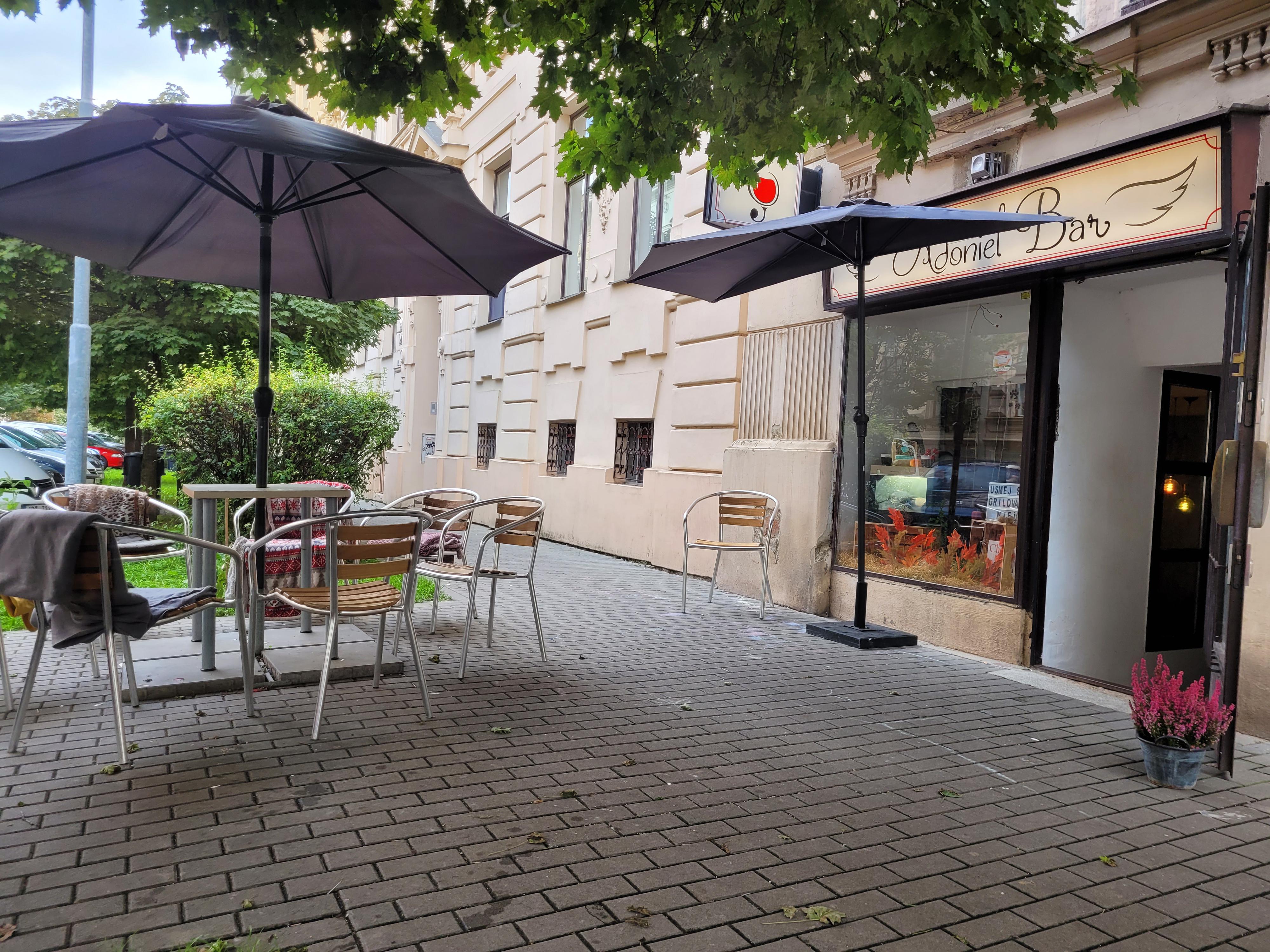 Adoniel Bar Vinotéka foto 1