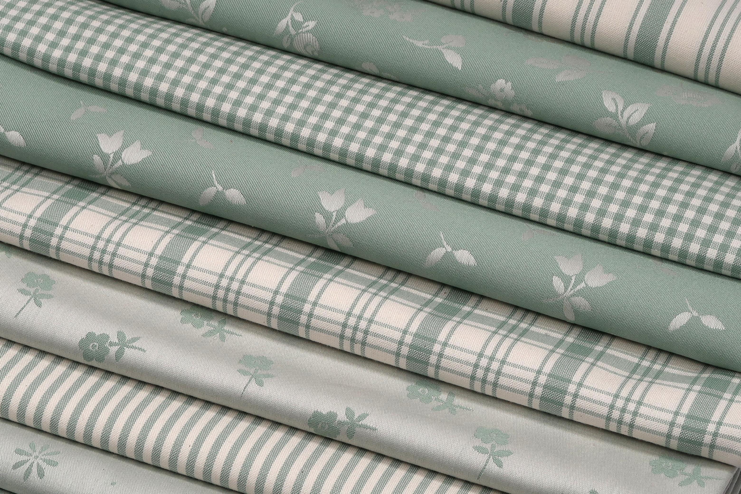 Starozelené látky - kanafas a žakár