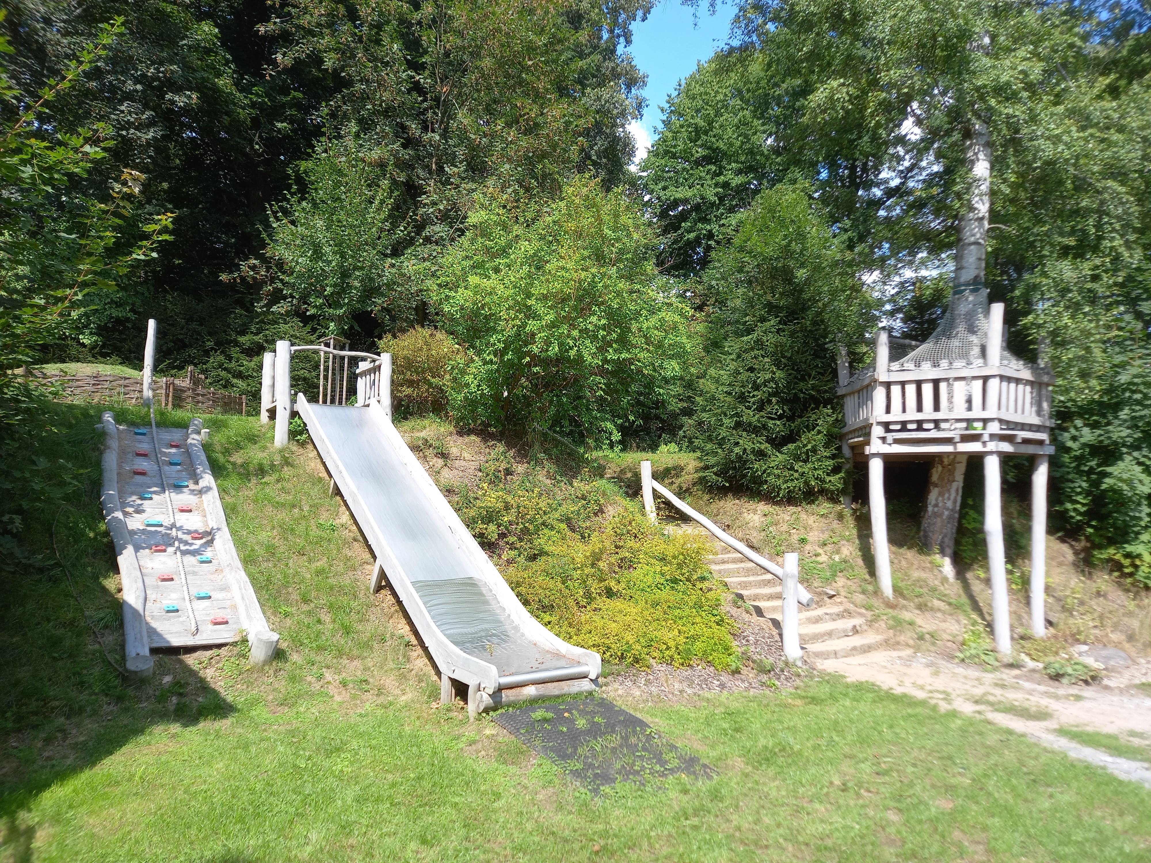 ZŠ a MŠ Horní Planá foto 2