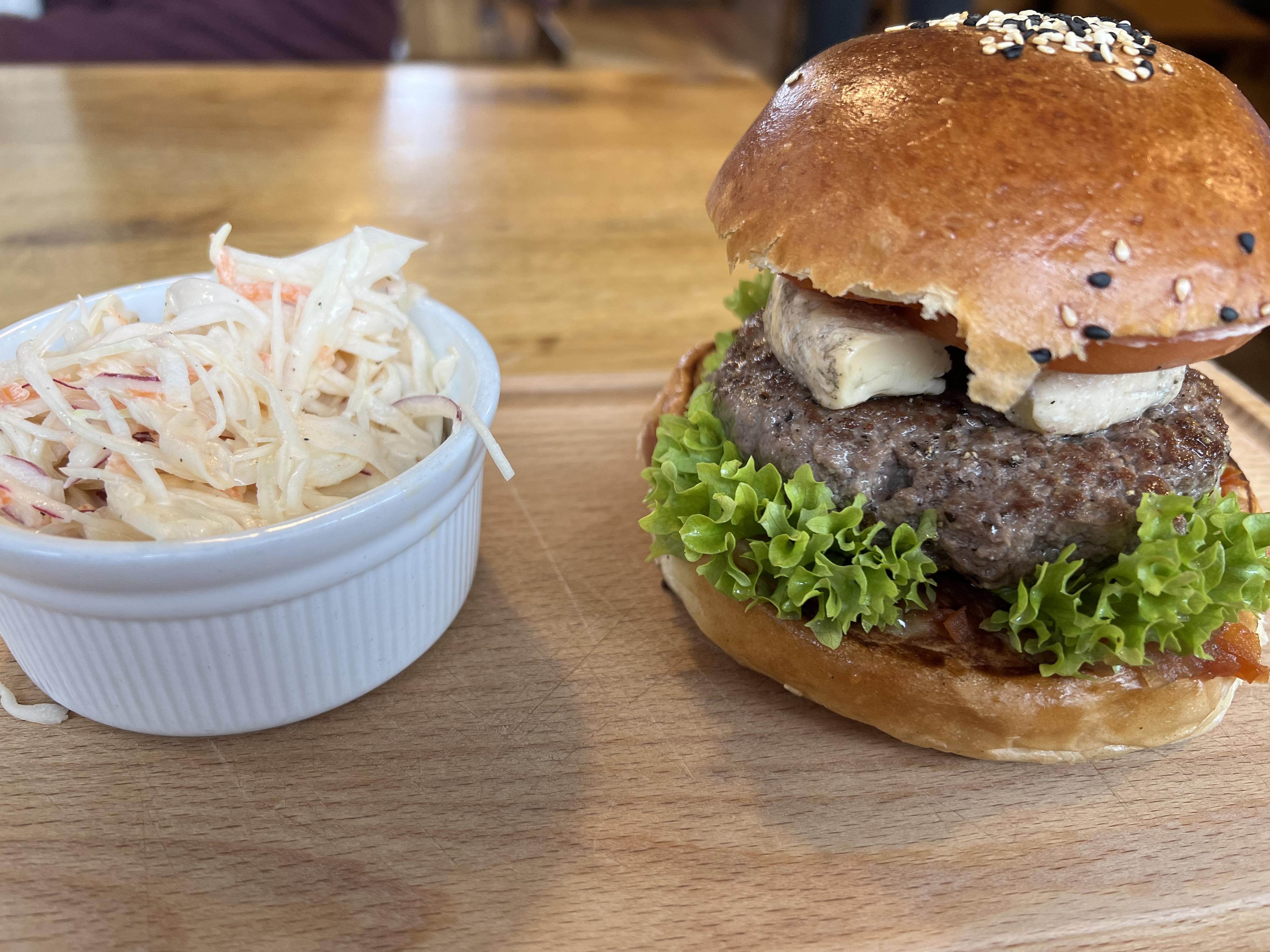 R BURGER foto 2