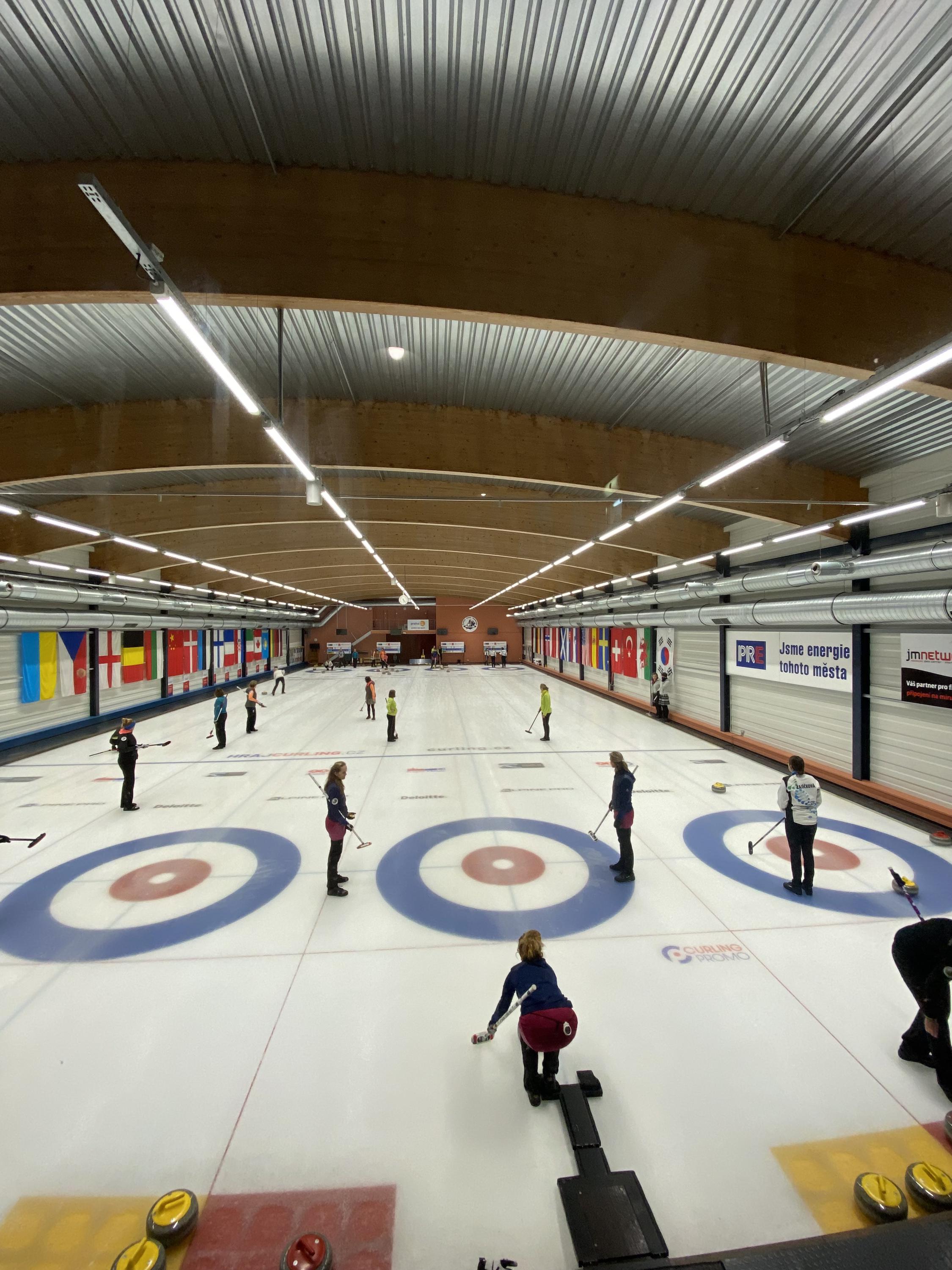 CURLING PROMO - curlingová hala foto 3
