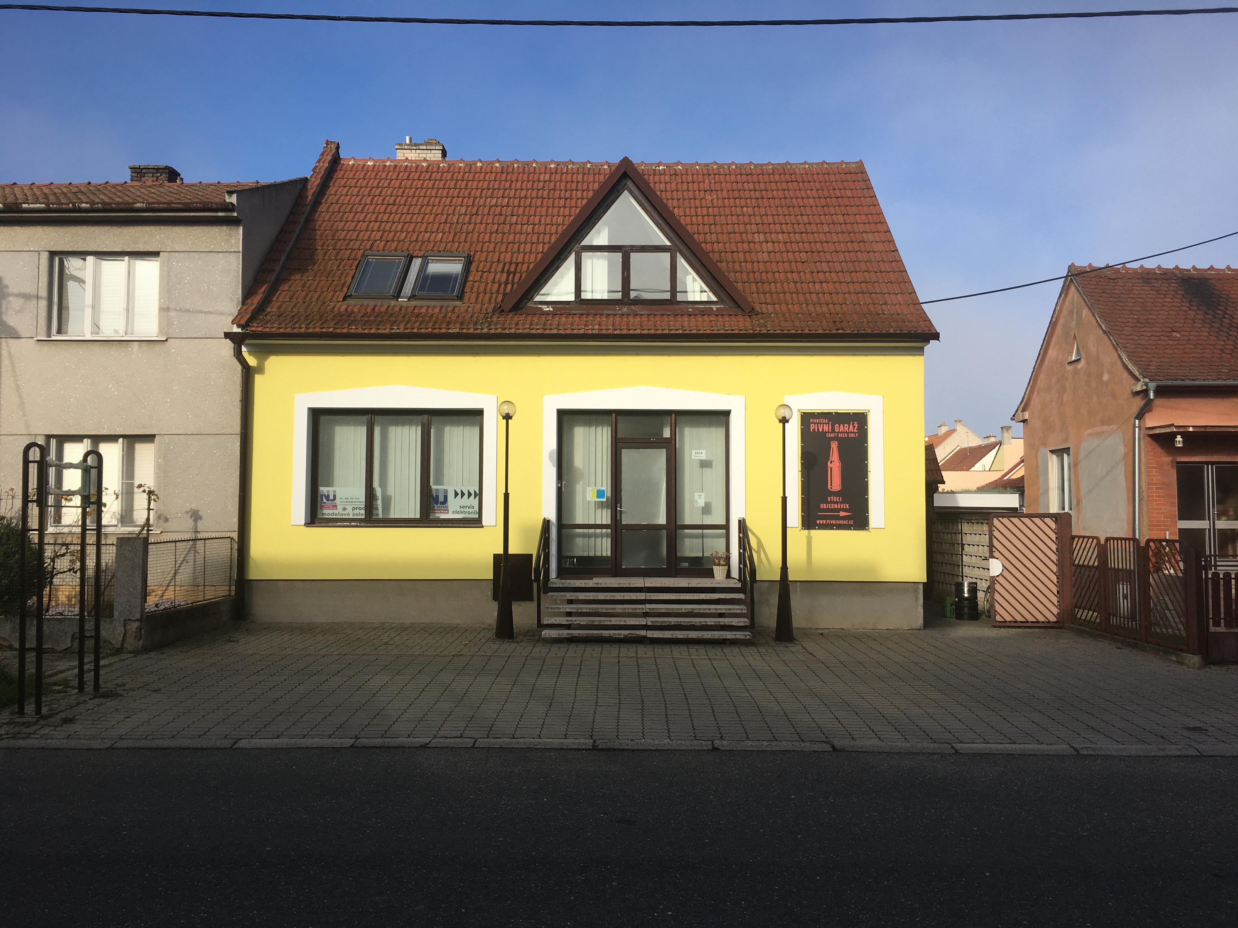 Pivotéka Pivní Garáž foto 3