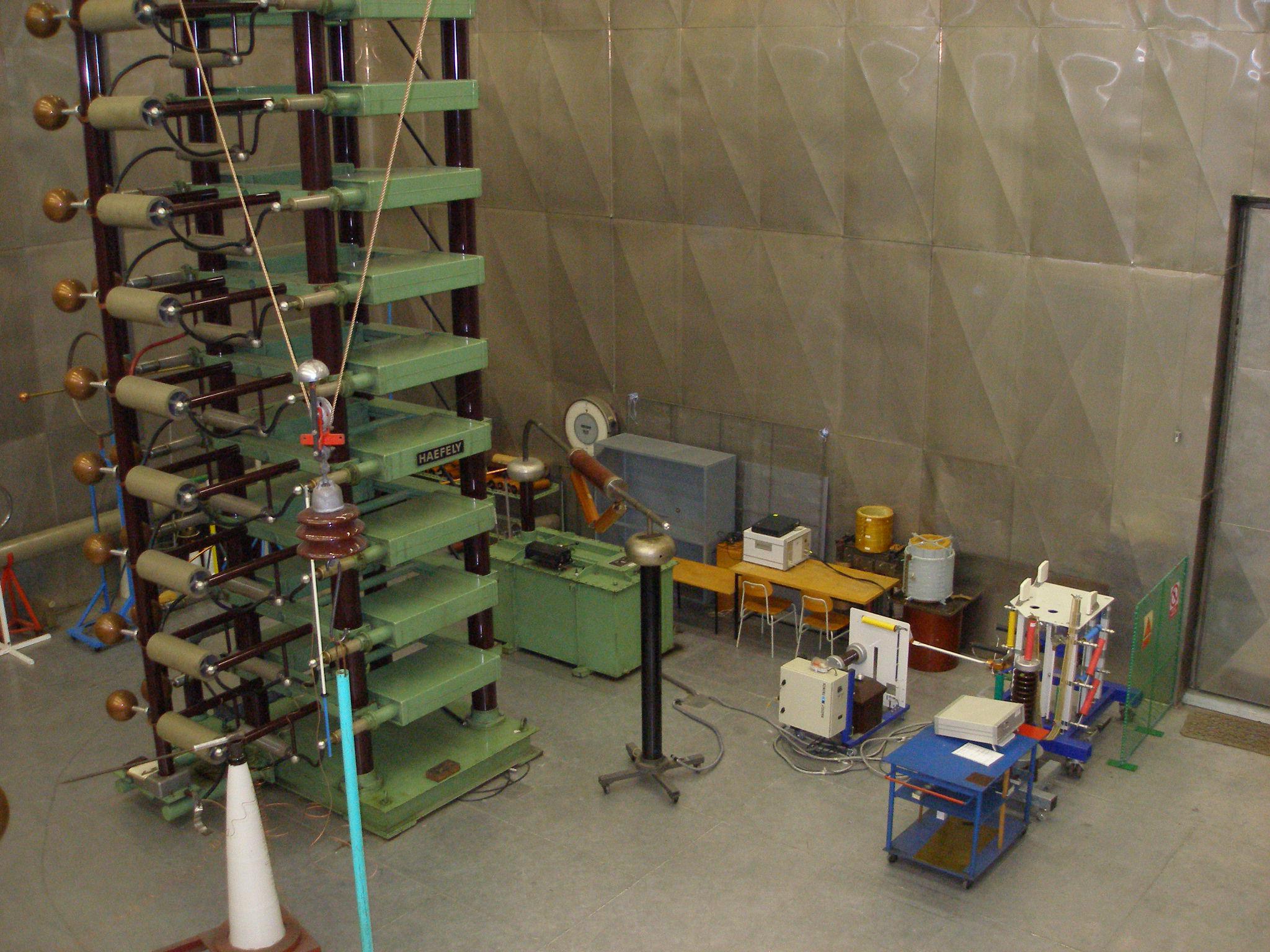 České vysoké učení technické v Praze - Fakulta elektrotechnická foto 6