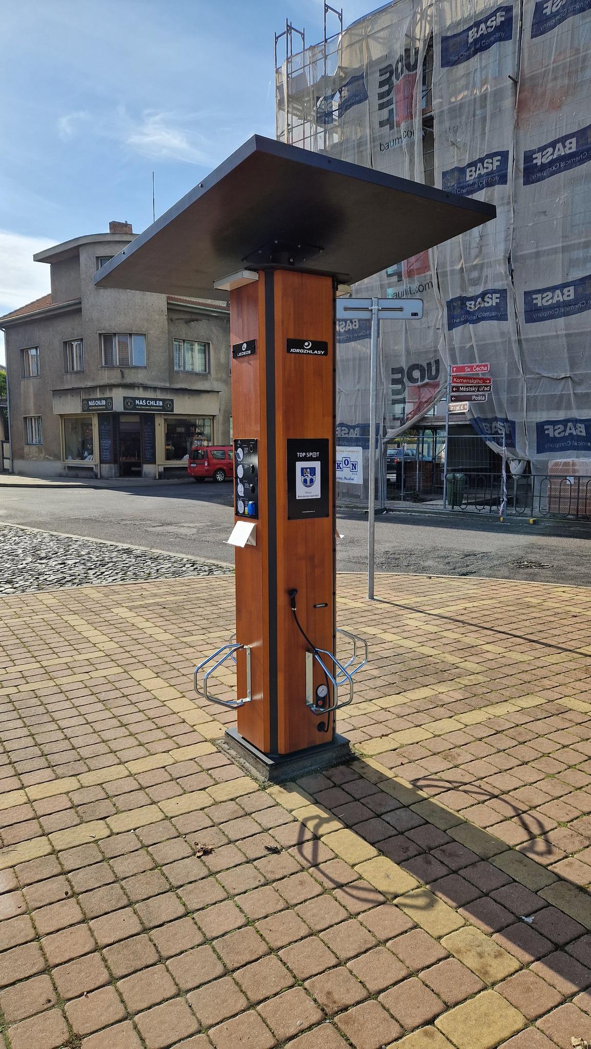 Multifunkční zásuvka pro nabíjení foto 3