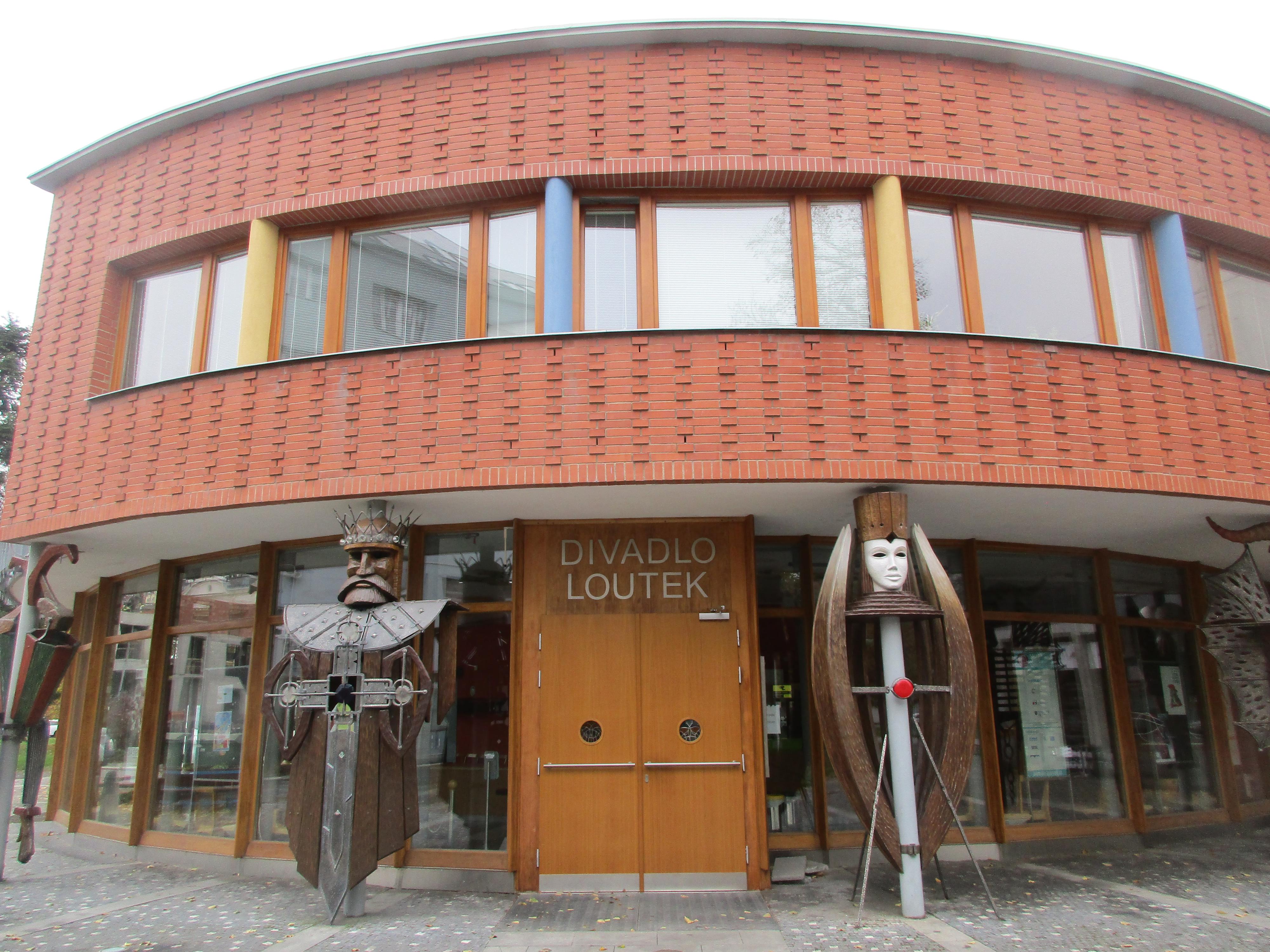 DIVADLO LOUTEK OSTRAVA foto 5