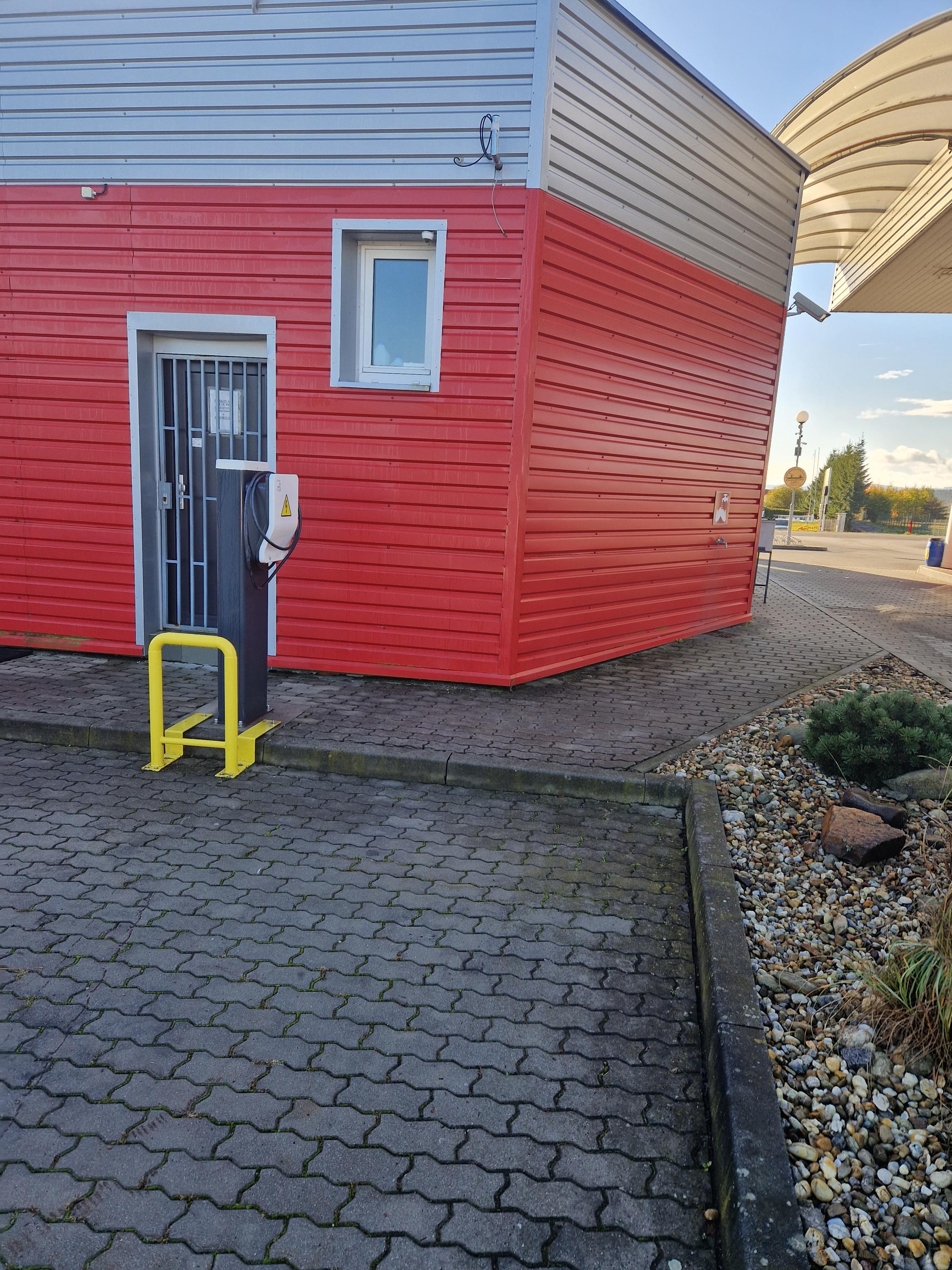 Auto Kápl s.r.o. - nabíjecí stanice foto 2