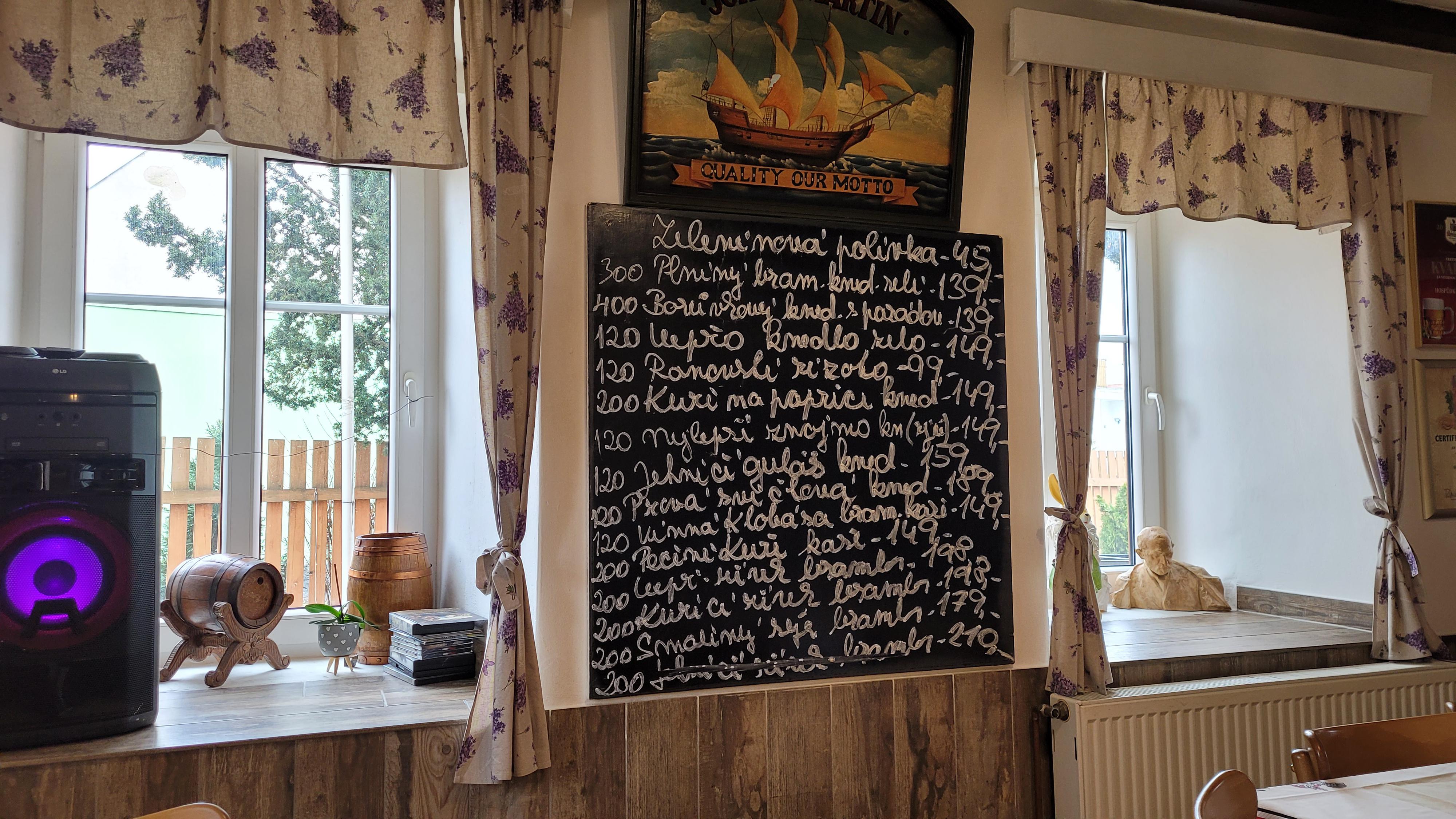 Restaurace U Doušů foto 2