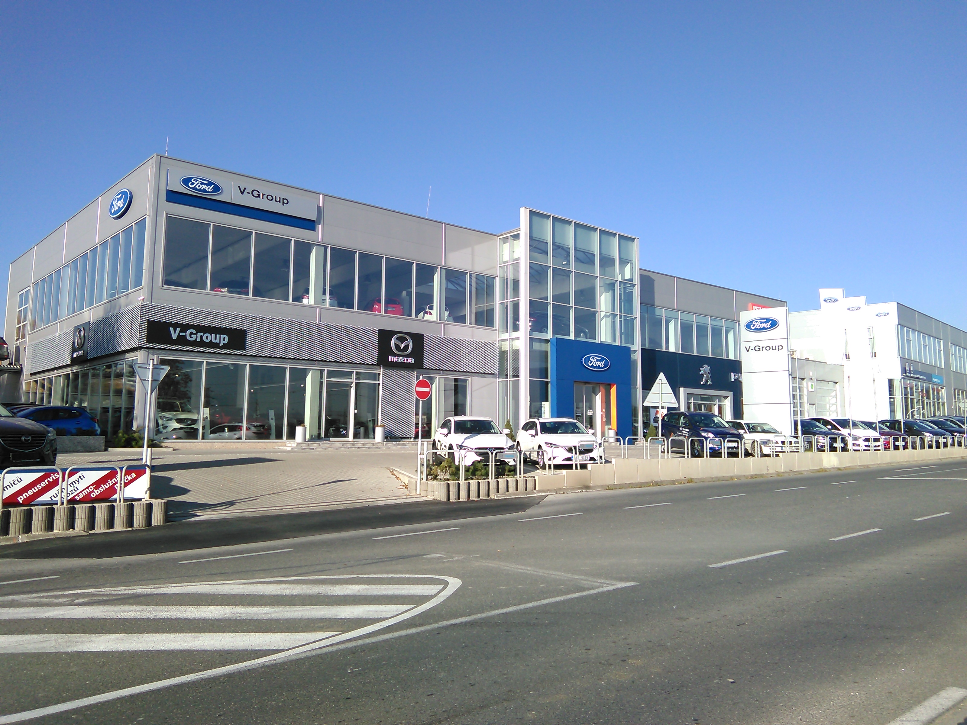 Autocentrum V-GROUP foto 3