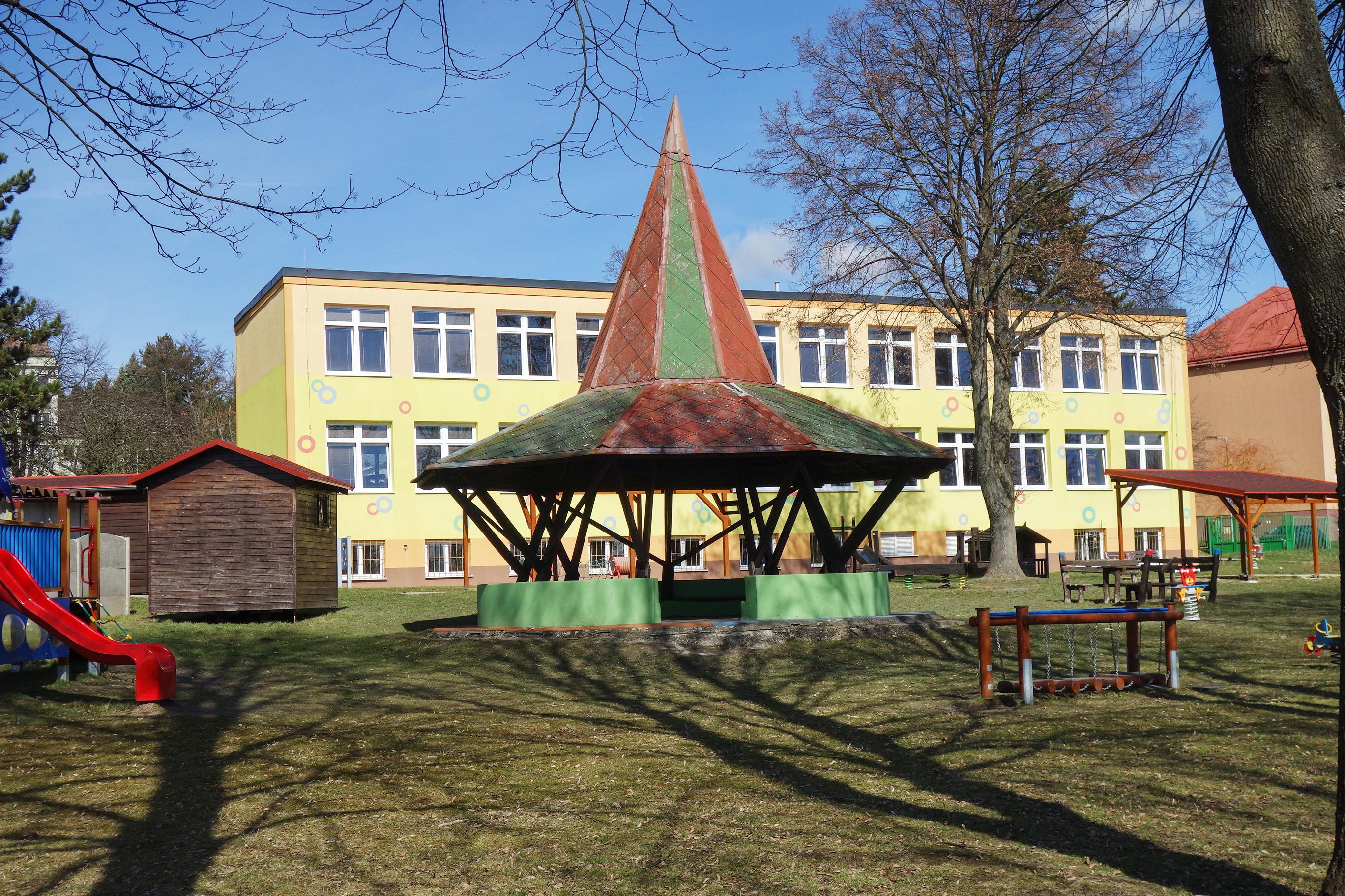 MŠ Habartov, Okružní foto 2