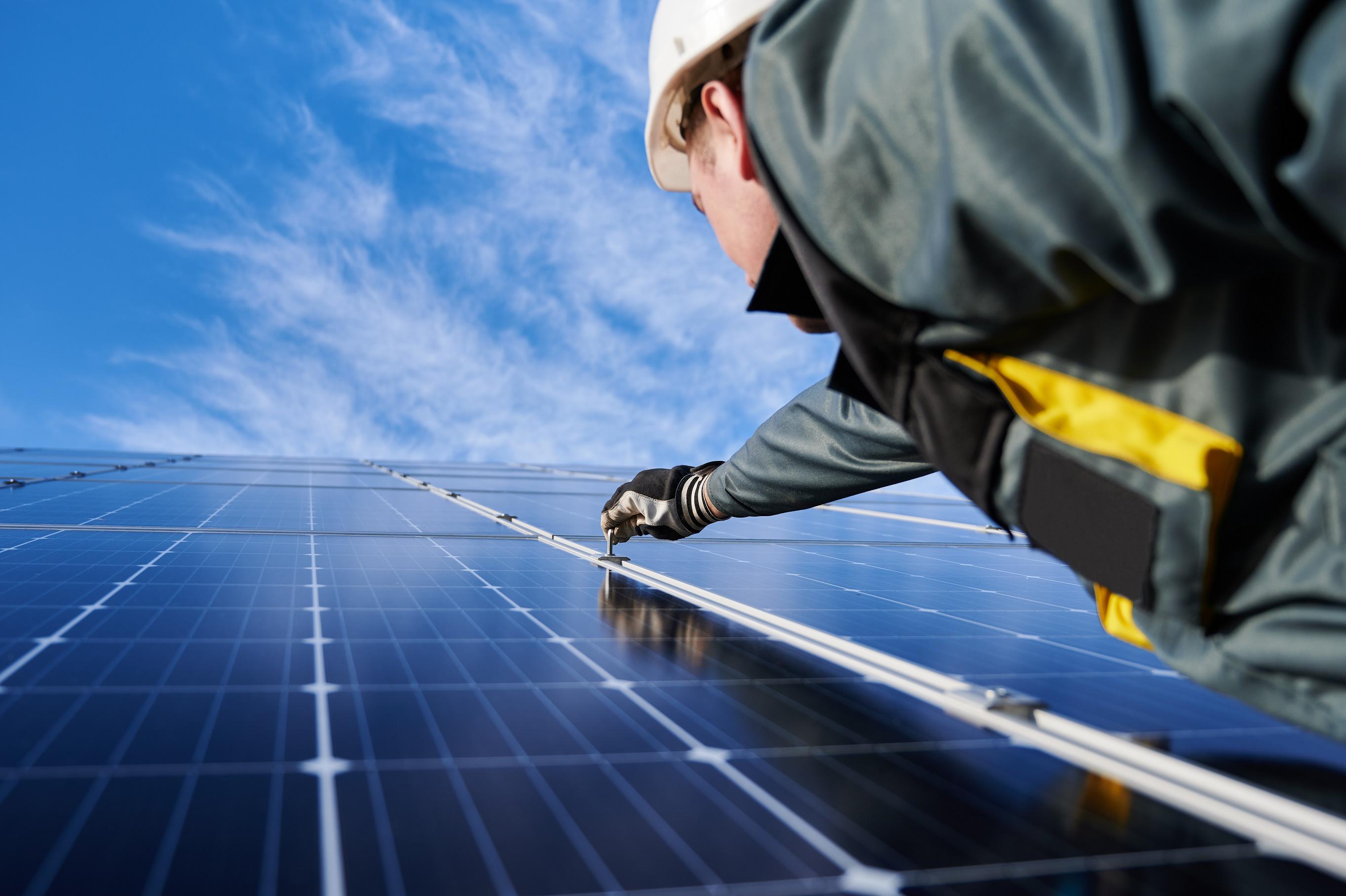 Fotovoltaika pro firmy, investory, obce a města