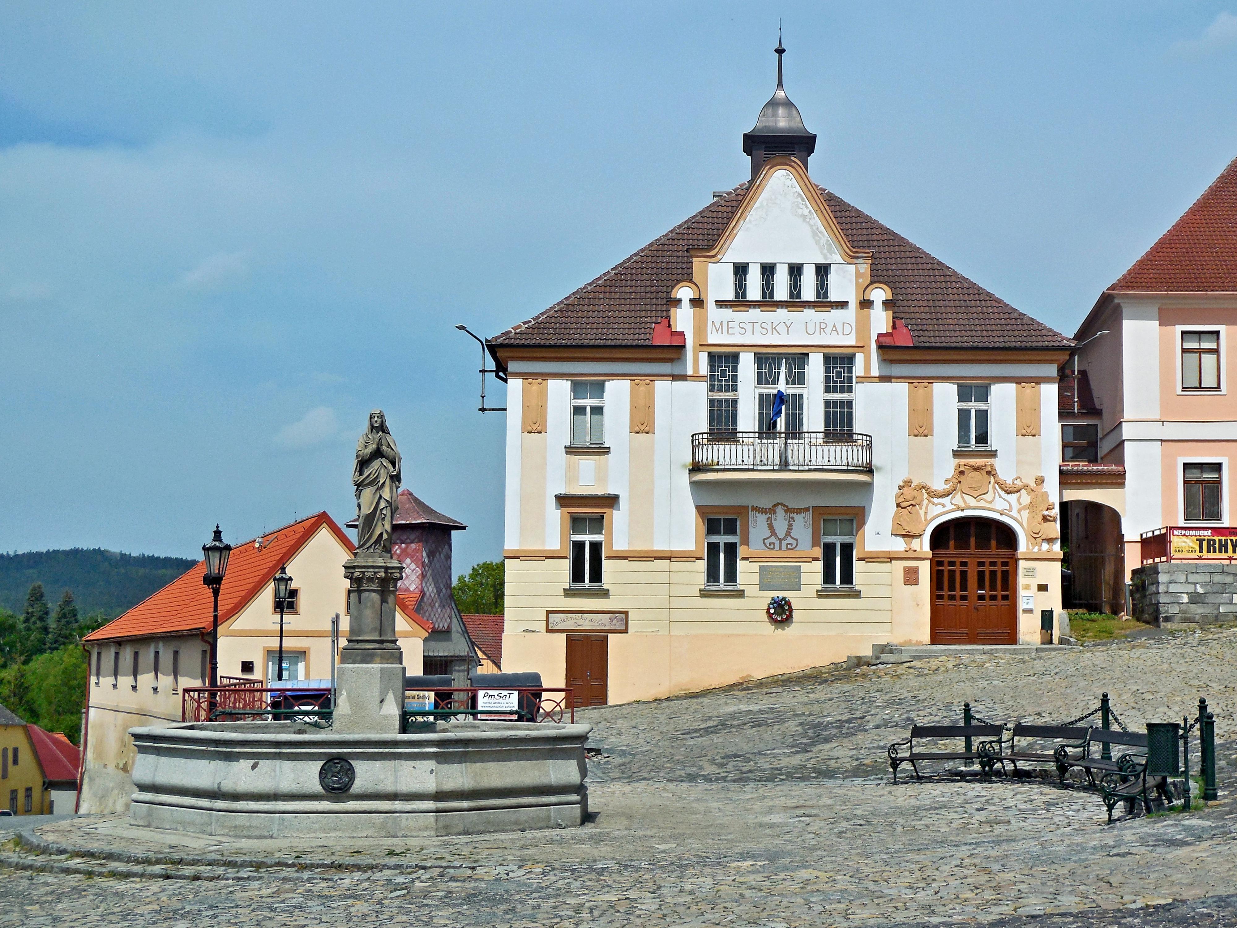 Nepomuk - městský úřad foto 6