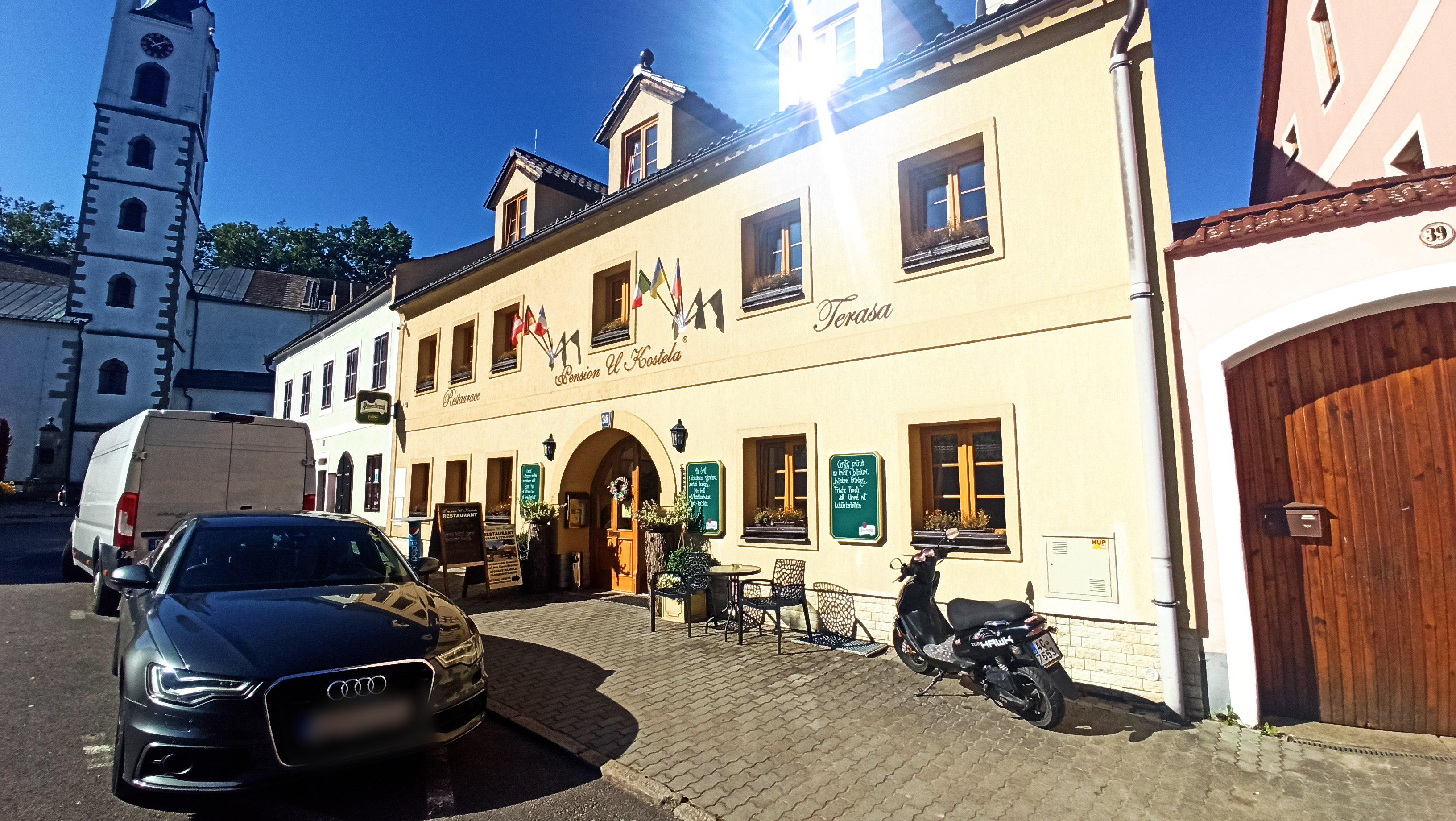 Restaurace U Kostela