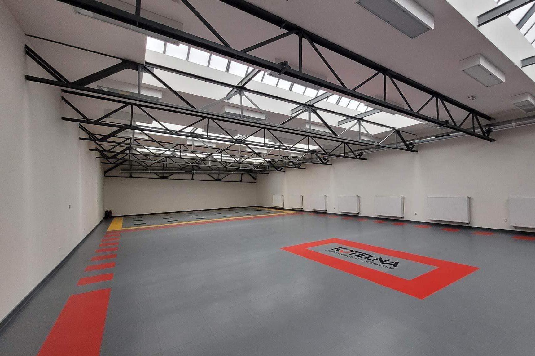 Jitka Műllerová - Cvičení jógy