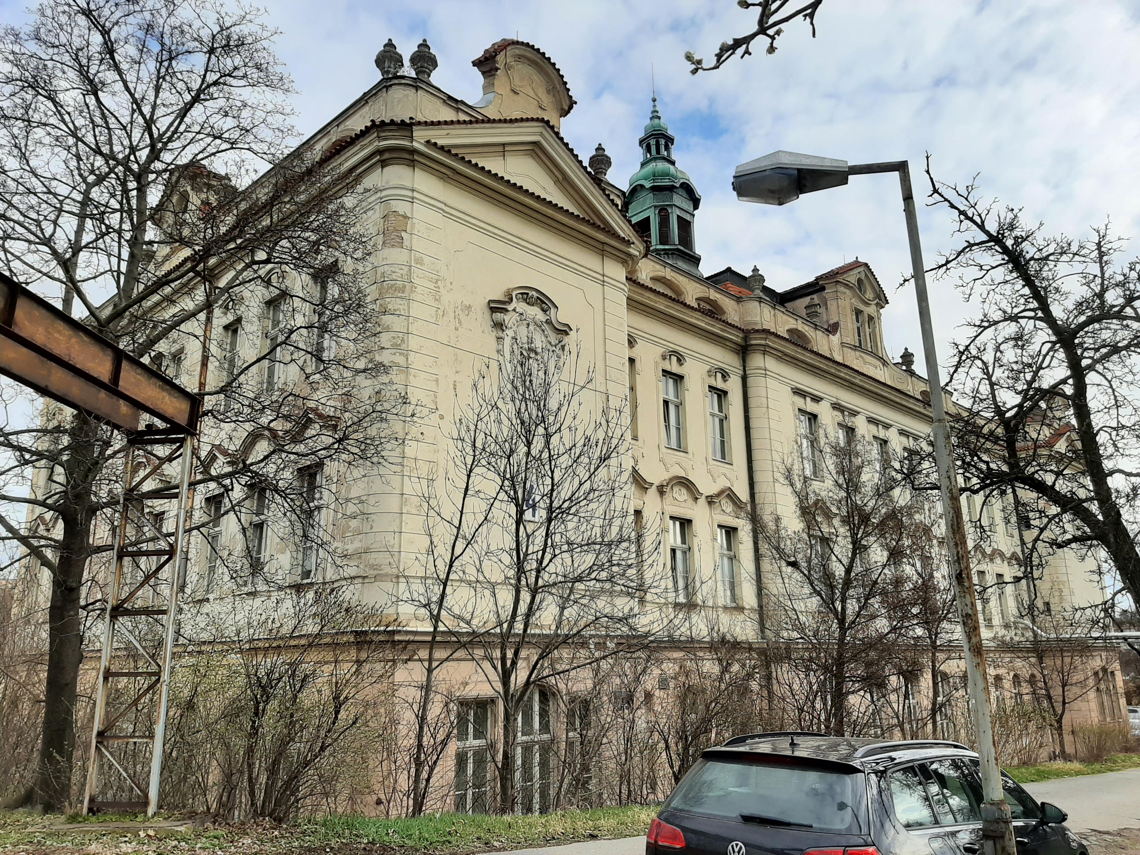 Pneumologická ambulance - Fakultní nemocnice Bulovka