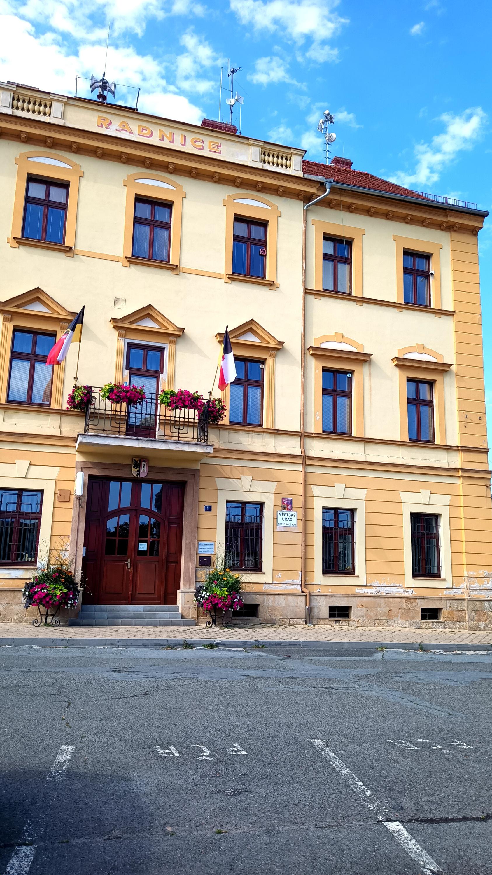 Město Touškov - městský úřad foto 5