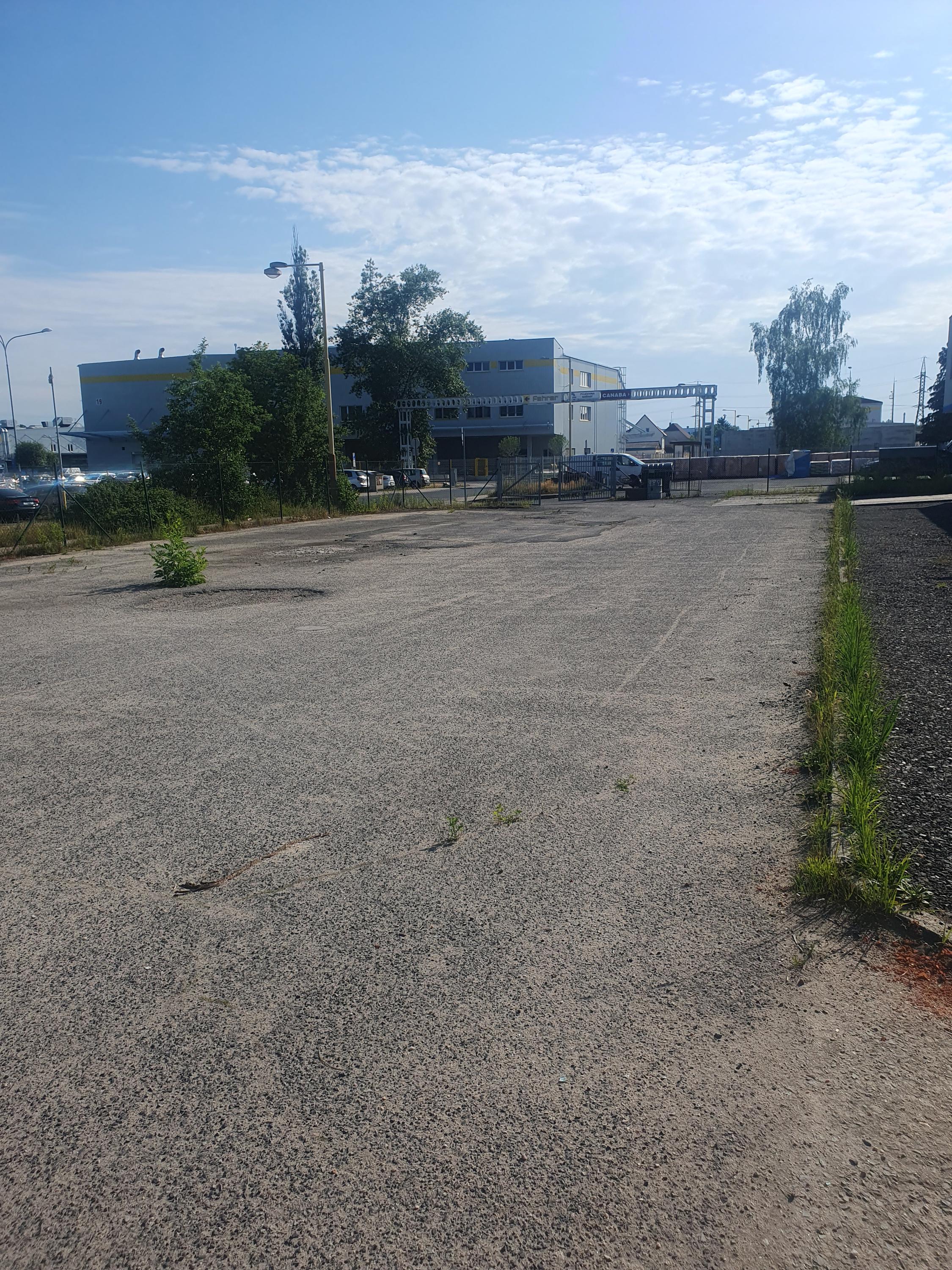 Parkování - HOLLEN CZ s. r. o. foto 2