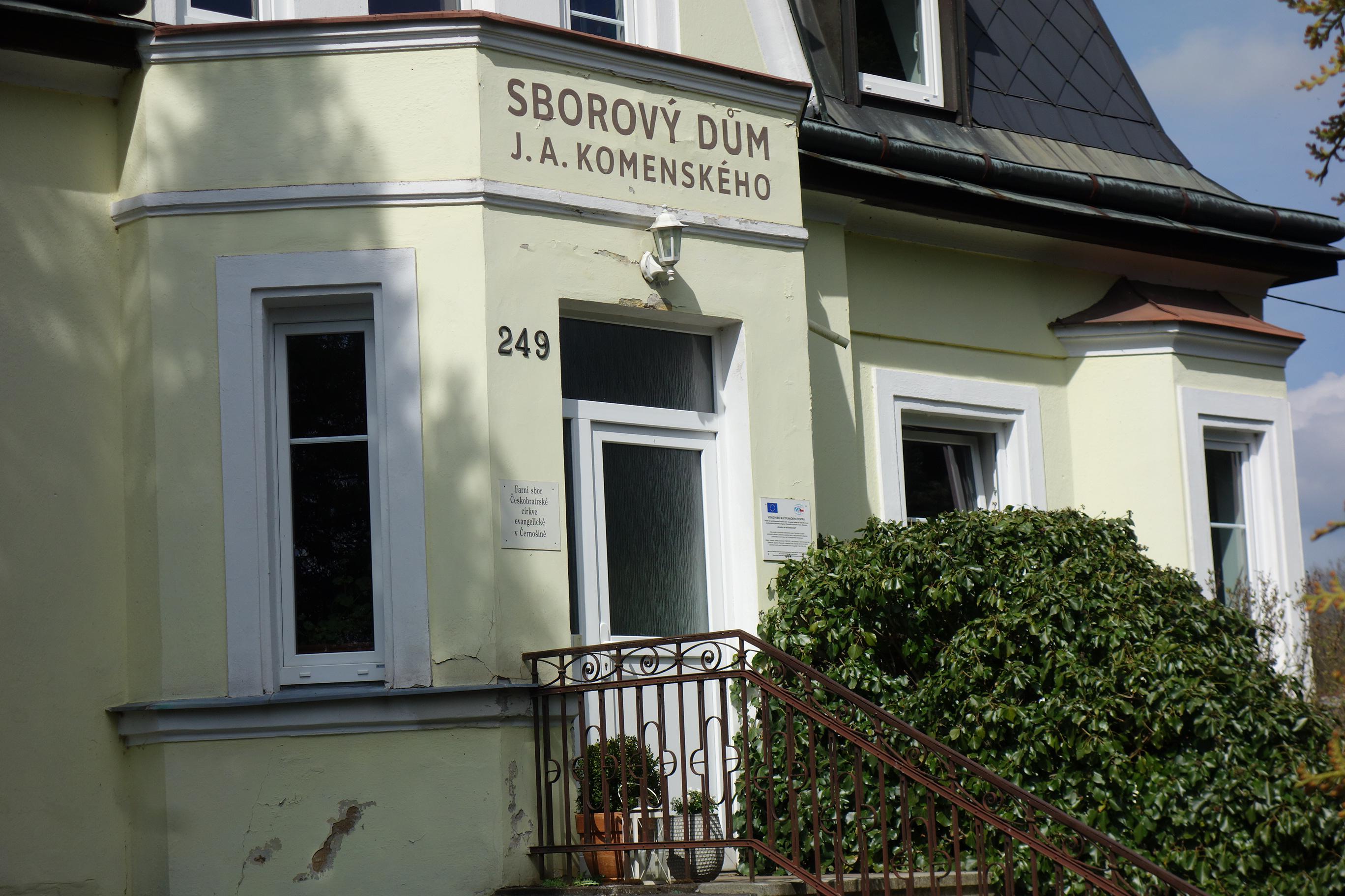 Farní sbor Českobratrské církve evangelické v Černošíně foto 2