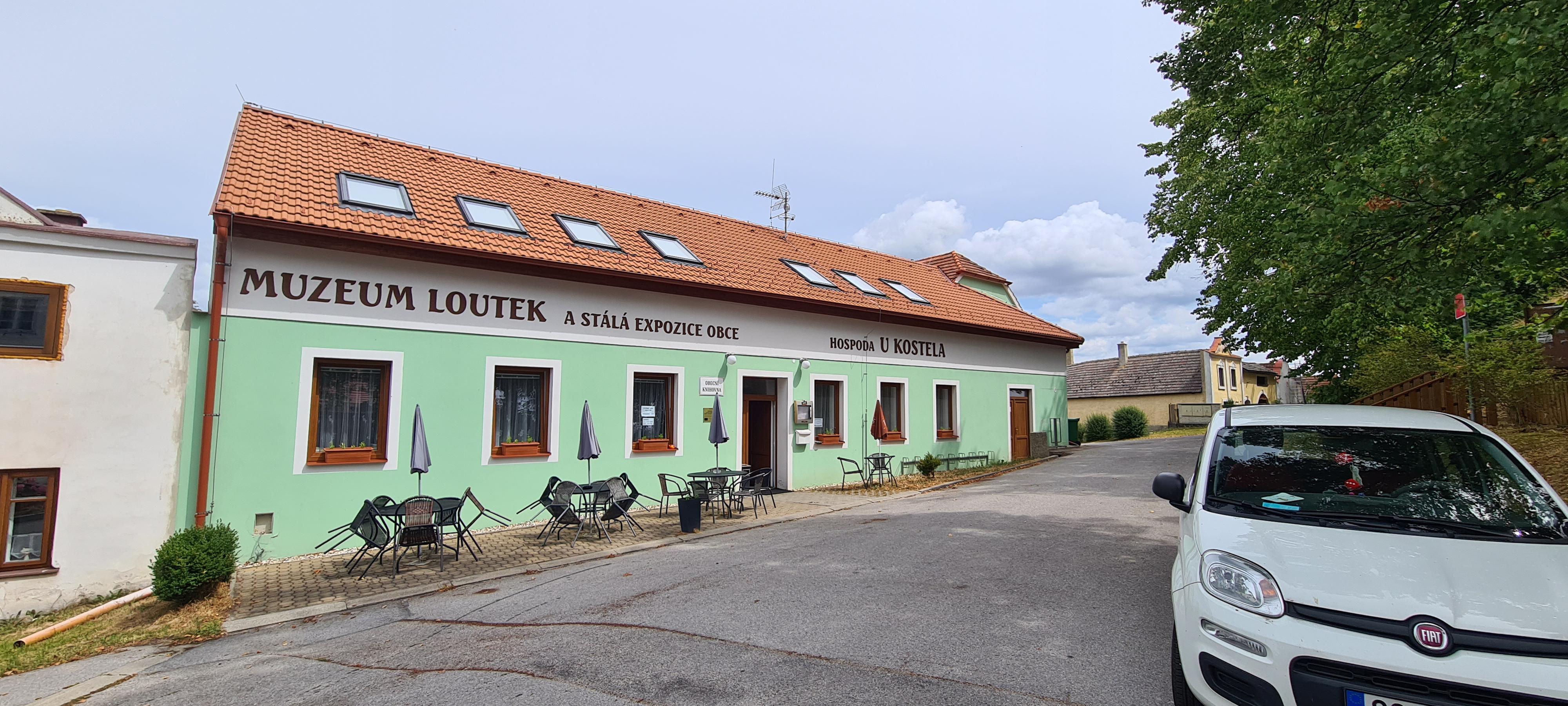 Hospoda U Kostela foto 2