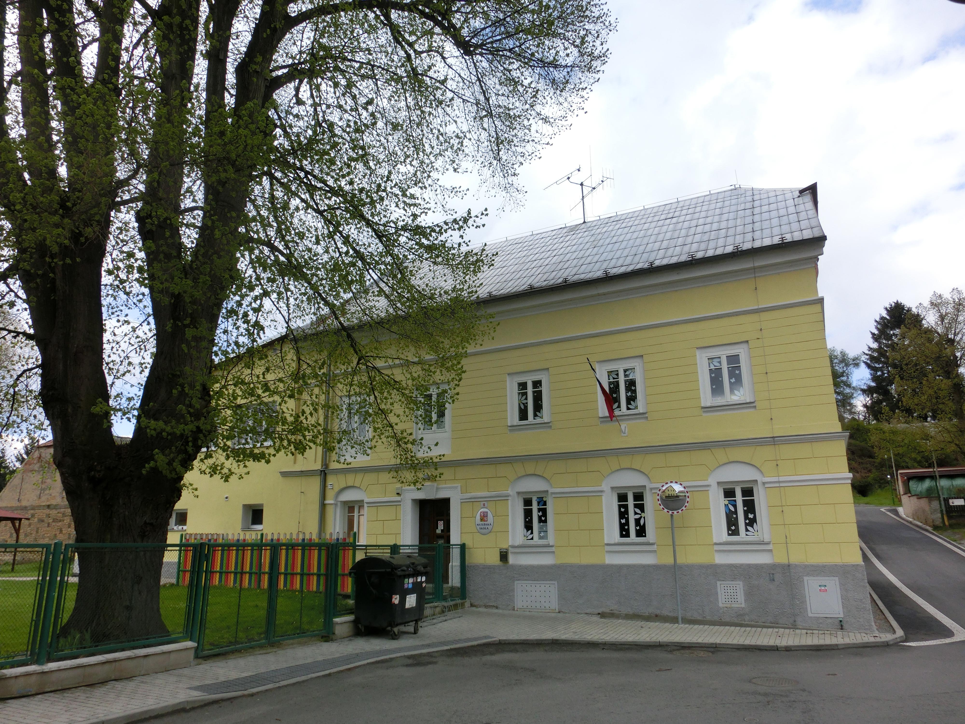 Základní škola a Mateřská škola Jestřebí, příspěvková organizace