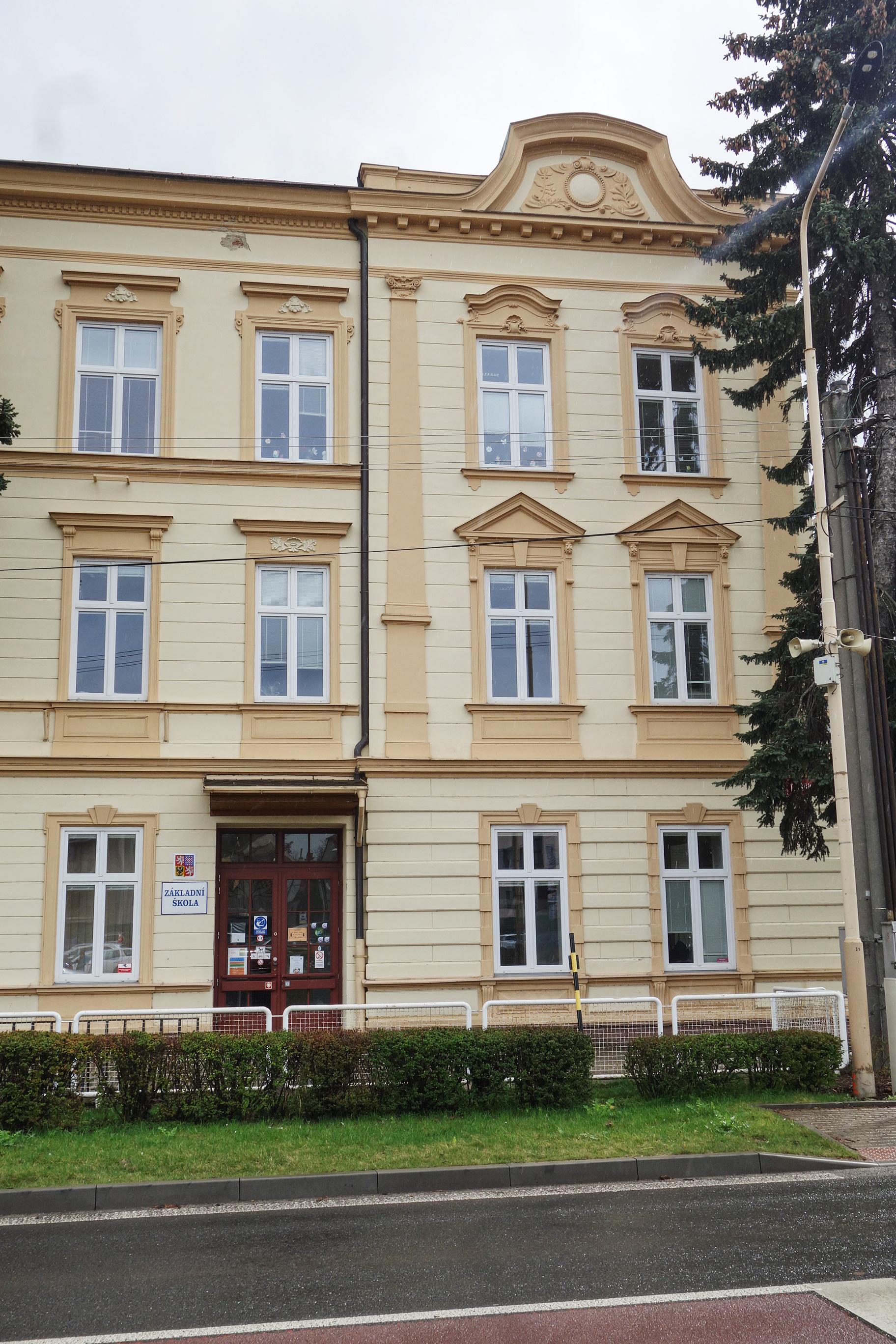 ZŠ Ivanovice na Hané foto 2