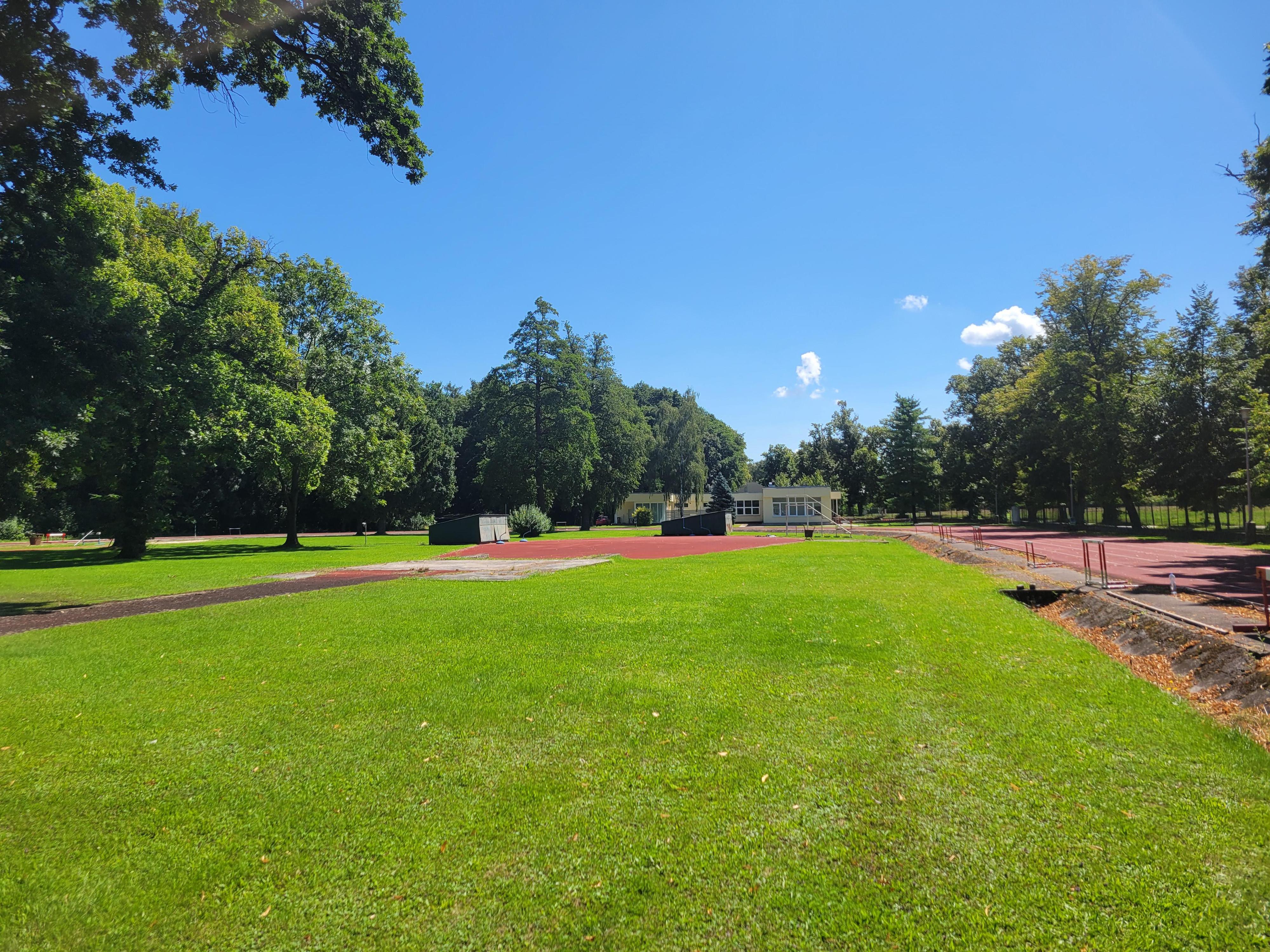 Atletický stadion Nymburk foto 4