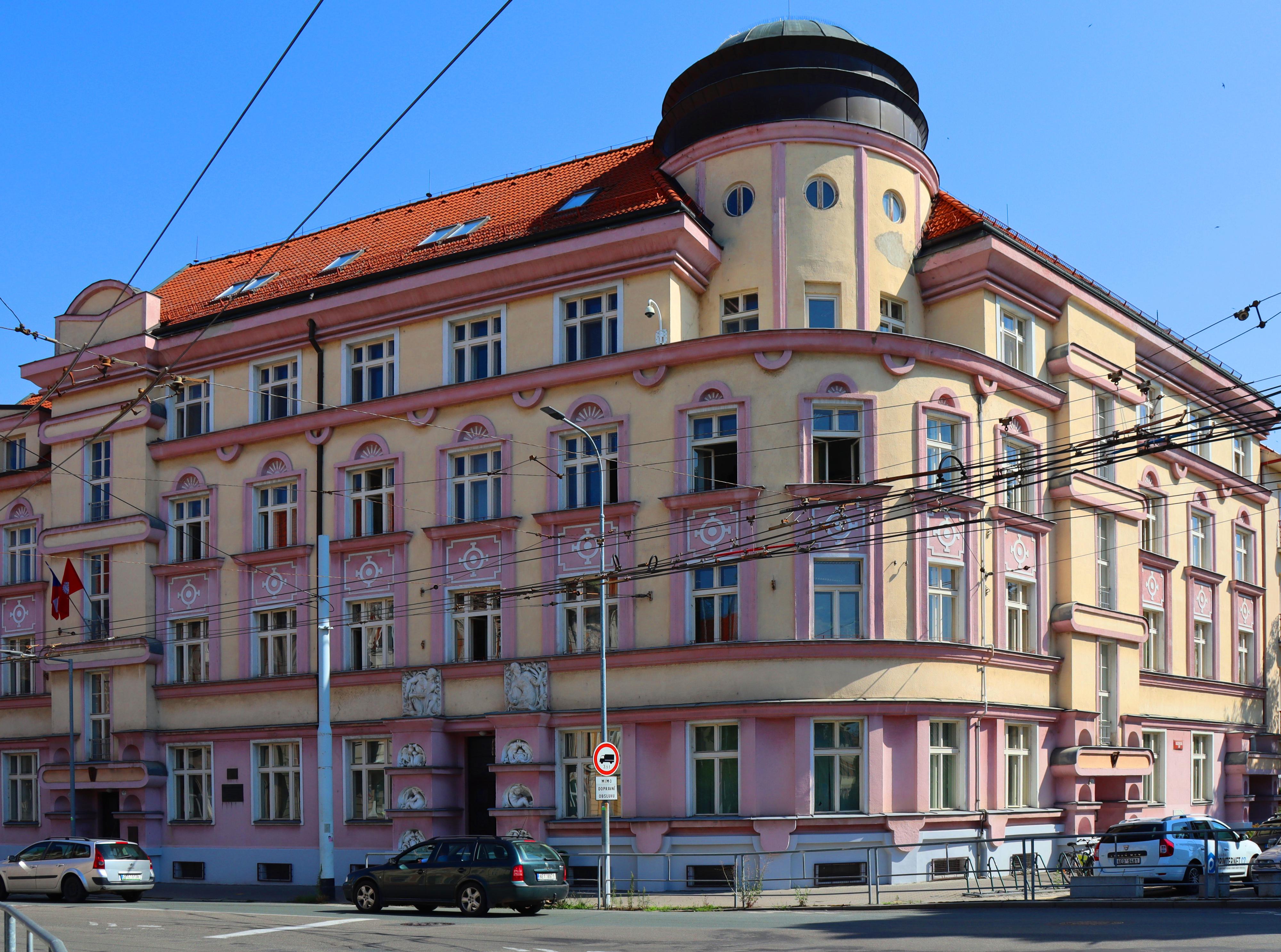 Magistrát města Pardubice - Stavební úřad foto 3