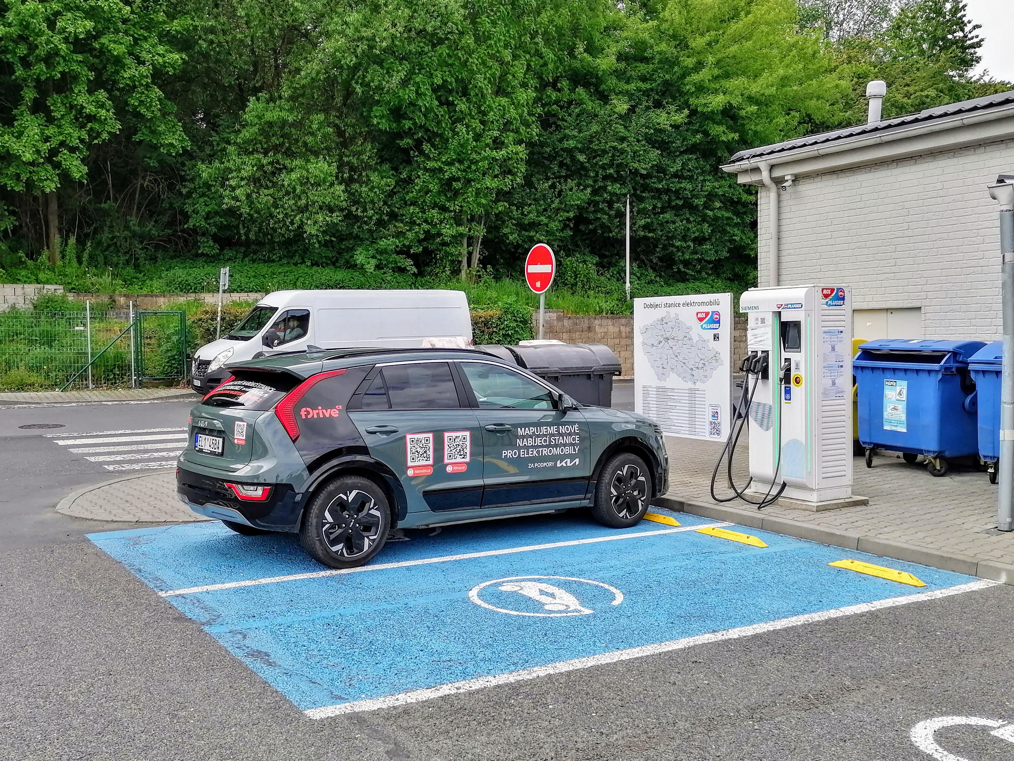 MOL - nabíjecí stanice