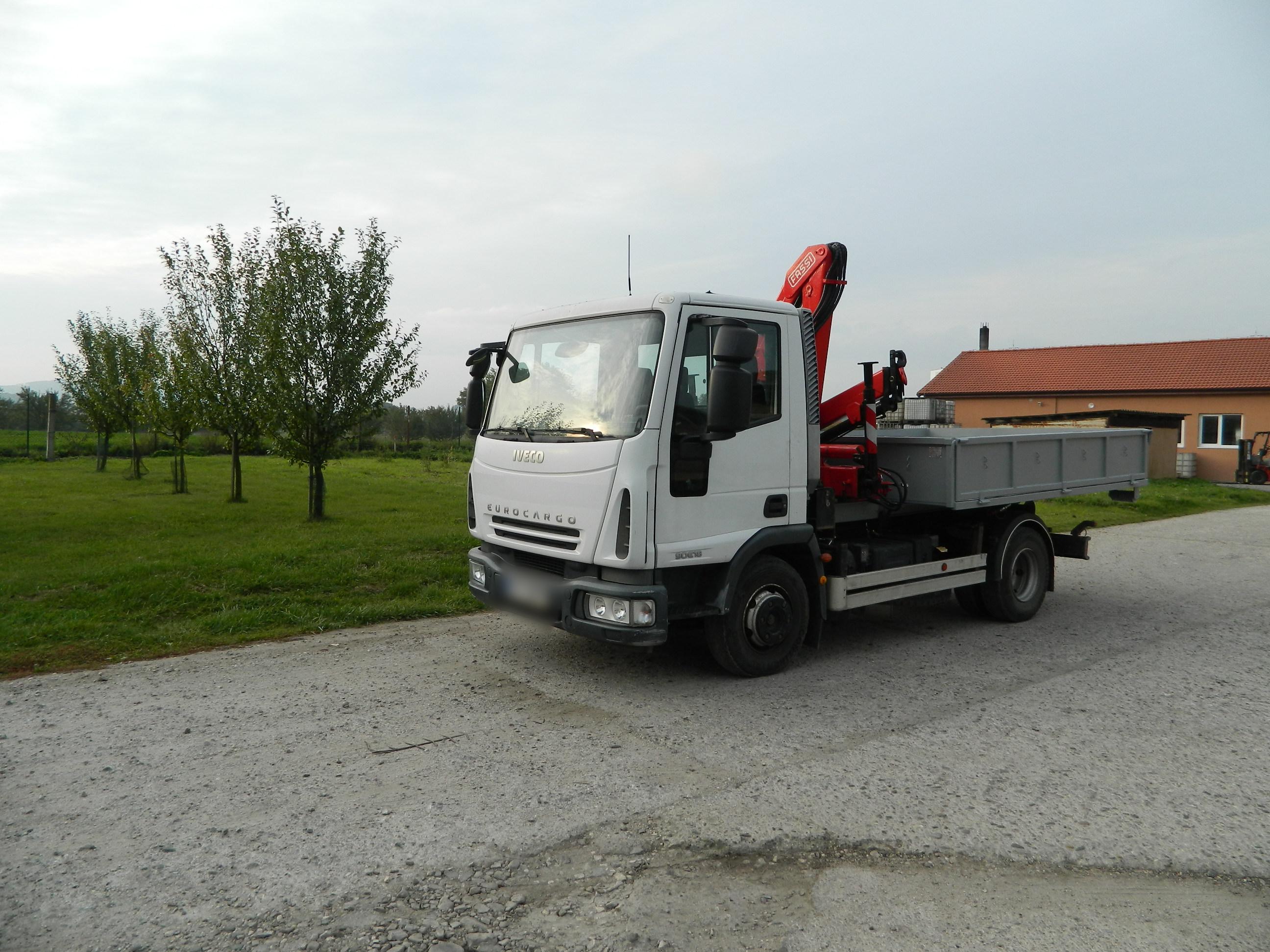 Kropa s.r.o. - Autodoprava s hydraulickou rukou foto 4