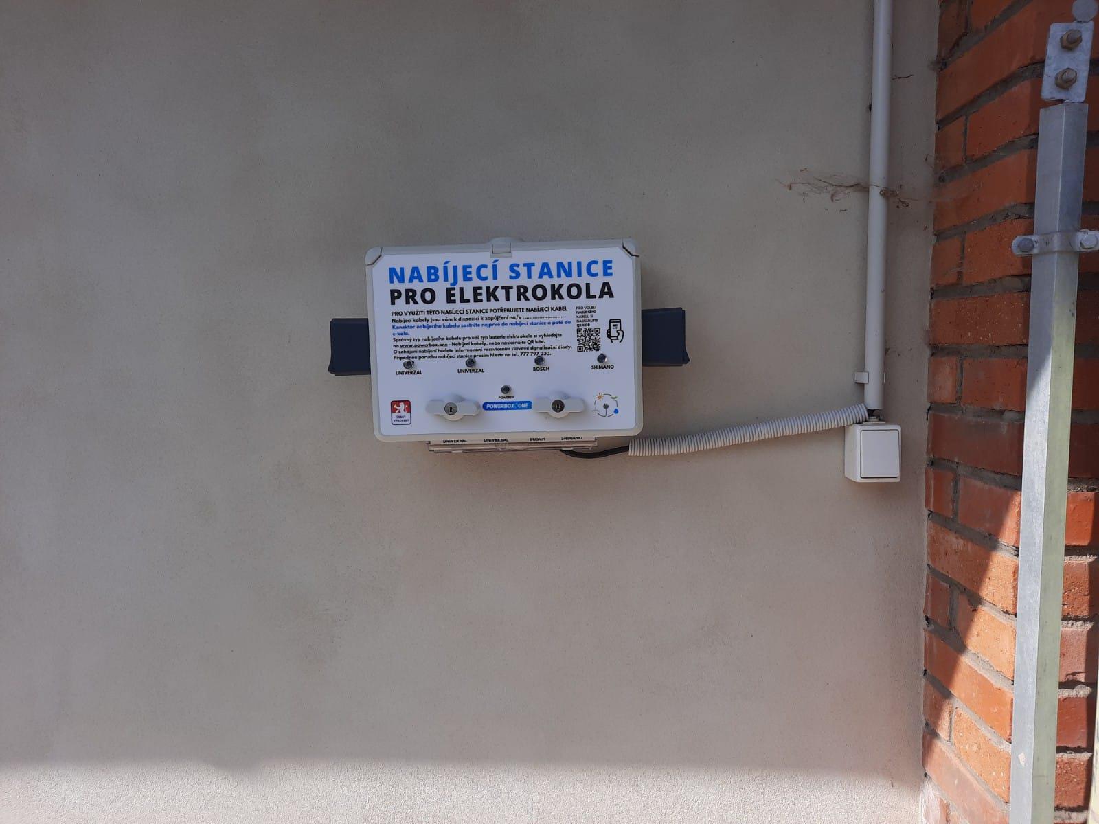 Nabíjecí stanice Panský dvůr Telč foto 4