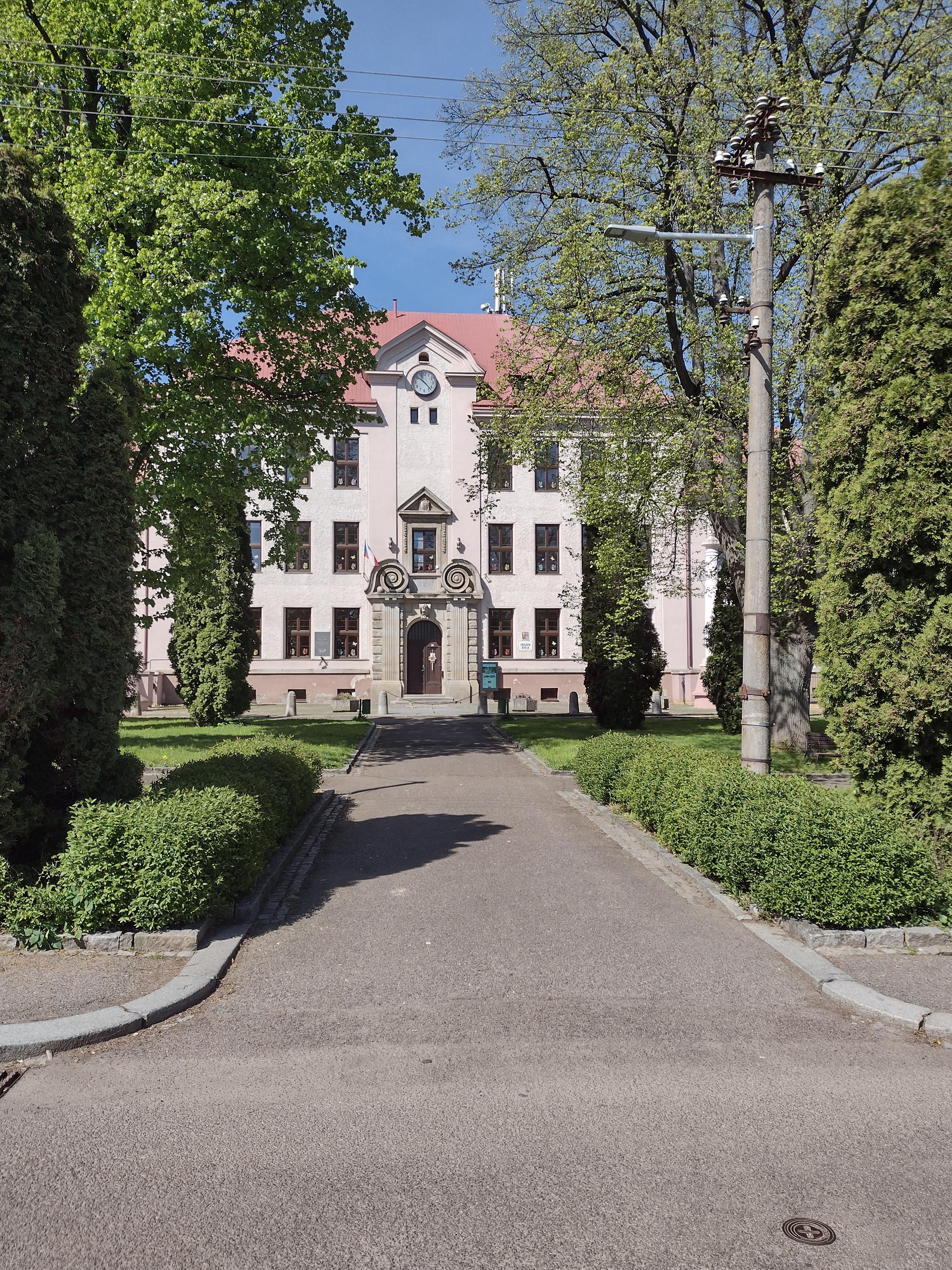 Základní škola, Skuteč, Komenského 150, okres Chrudim foto 3