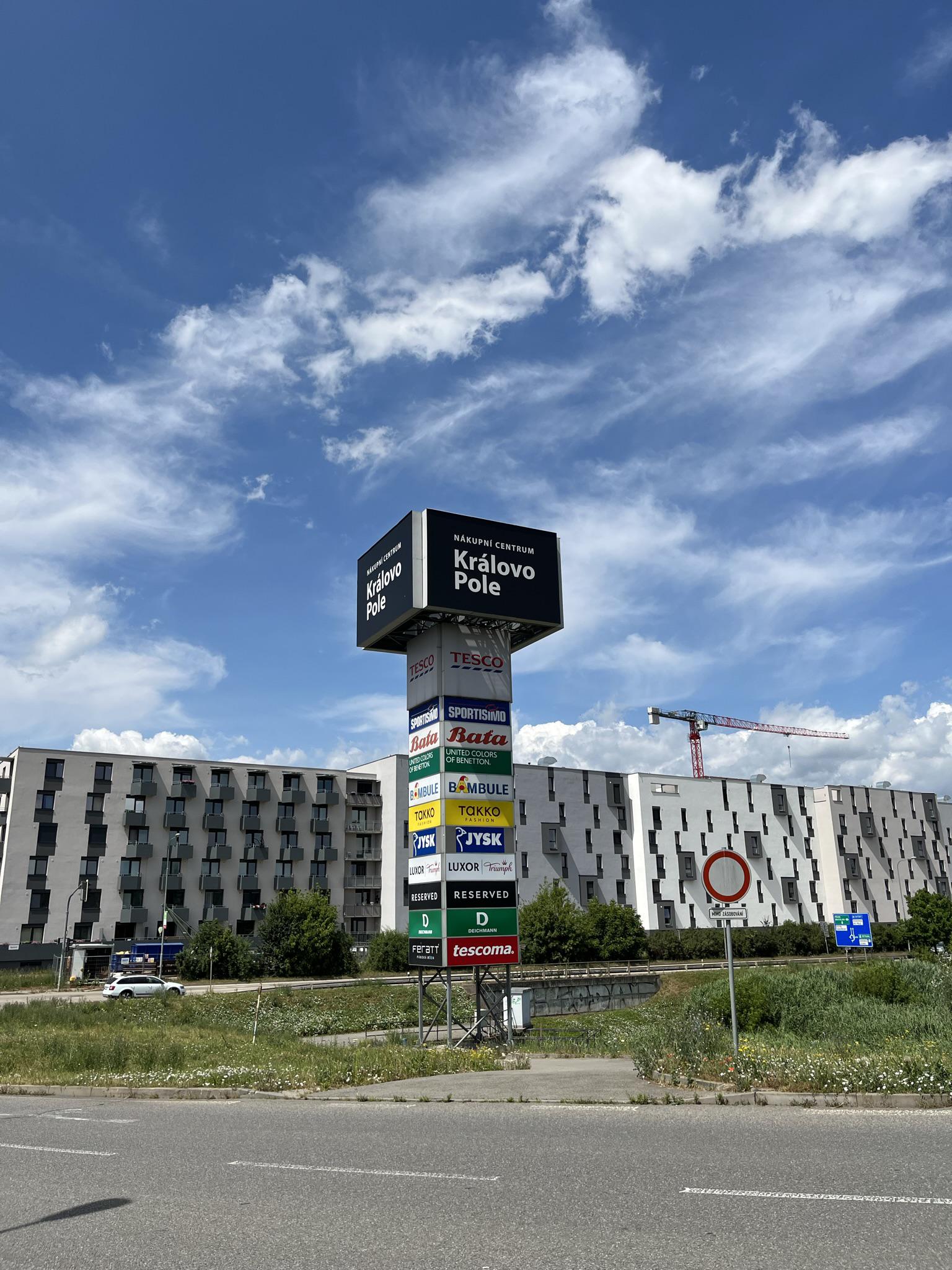 Nákupní centrum Královo Pole foto 5