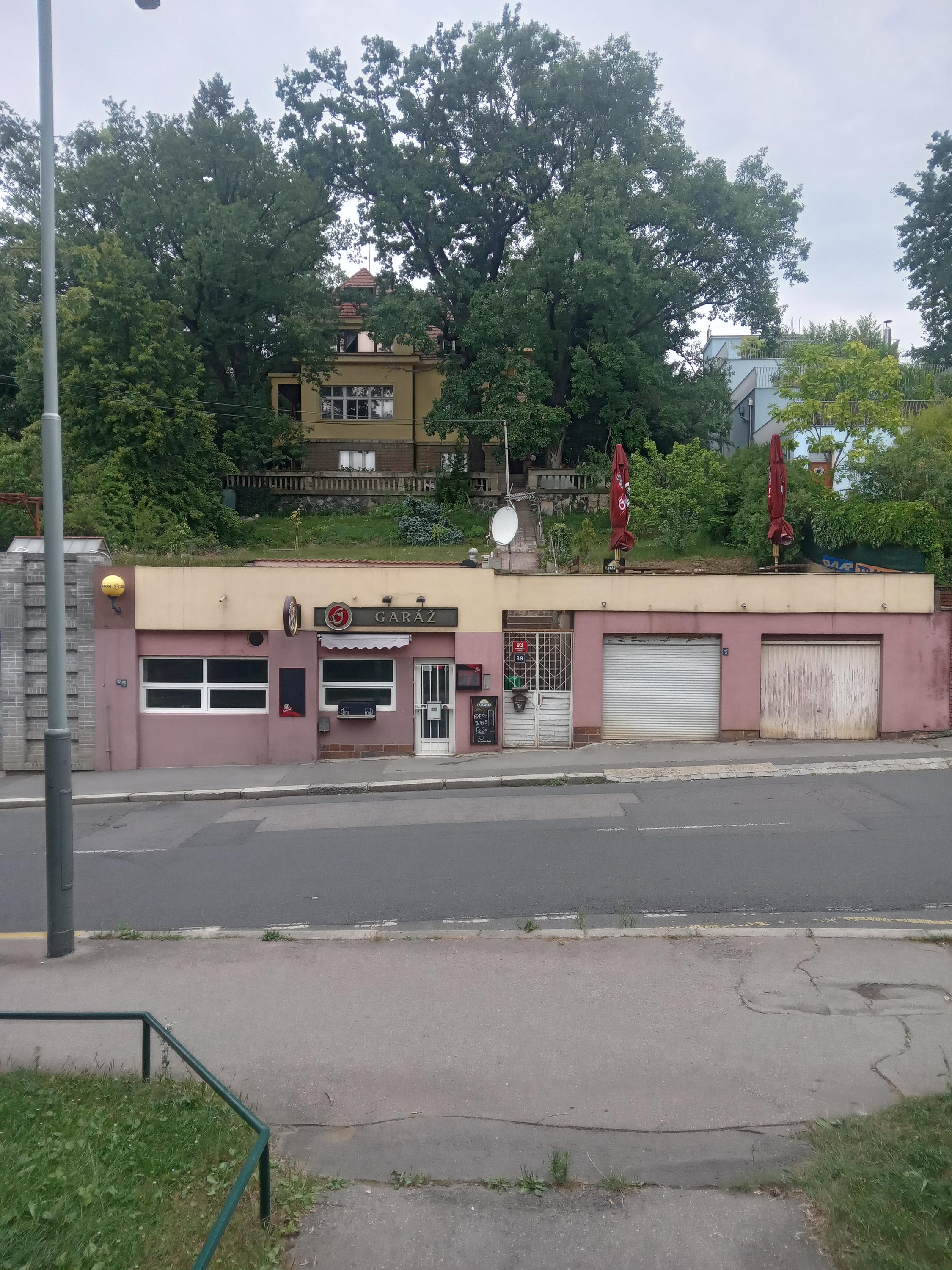 Garáž foto 2