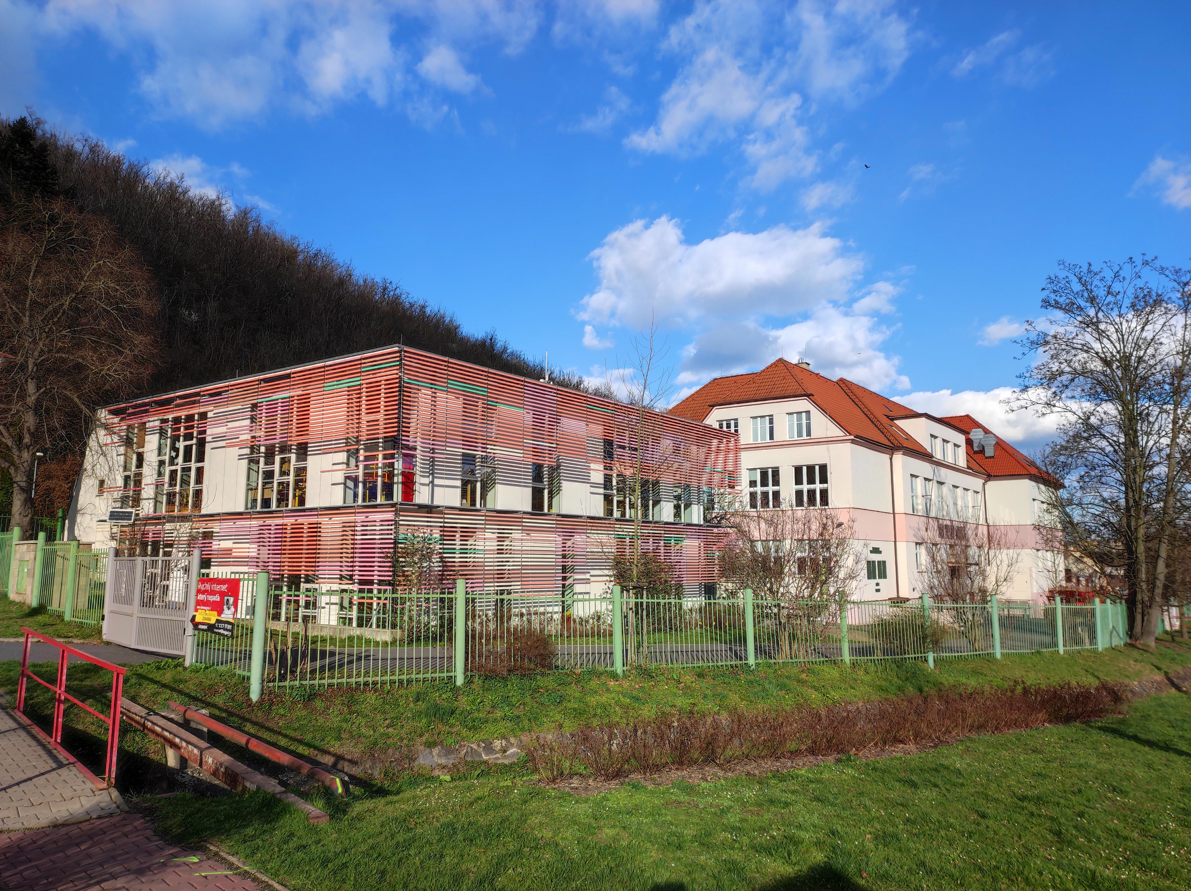 Základní škola Charlotty Masarykové Praha 5 - Velká Chuchle foto 2