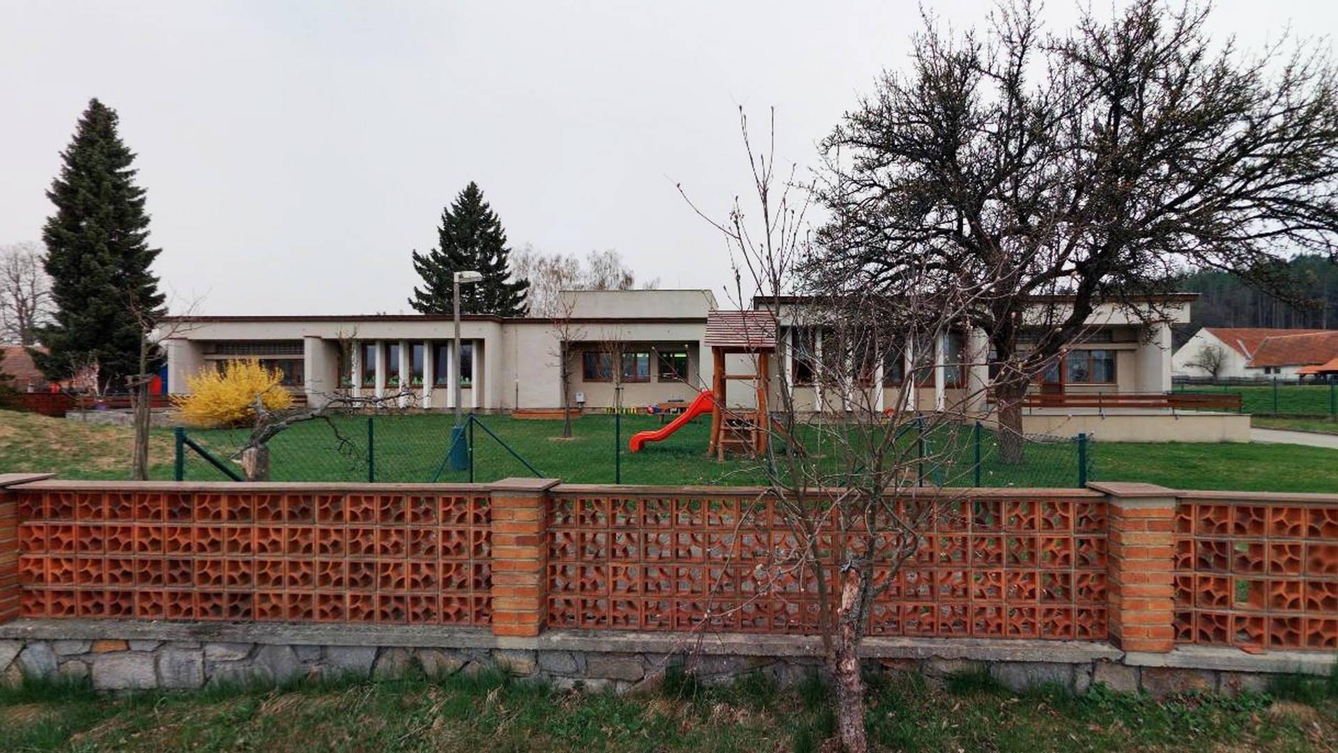 Základní škola a mateřská škola Krahulčí, okres Jihlava, příspěvková organizace