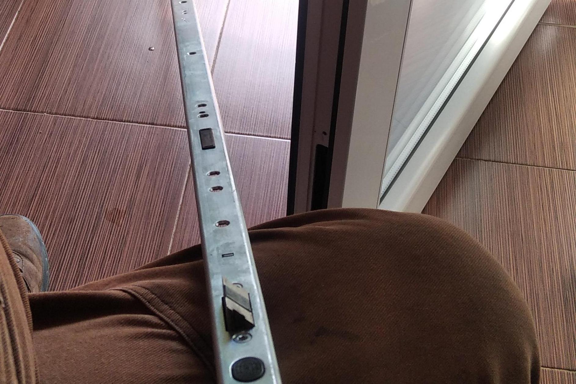 Vchodové dveře, oprava - výměna lištového zámku