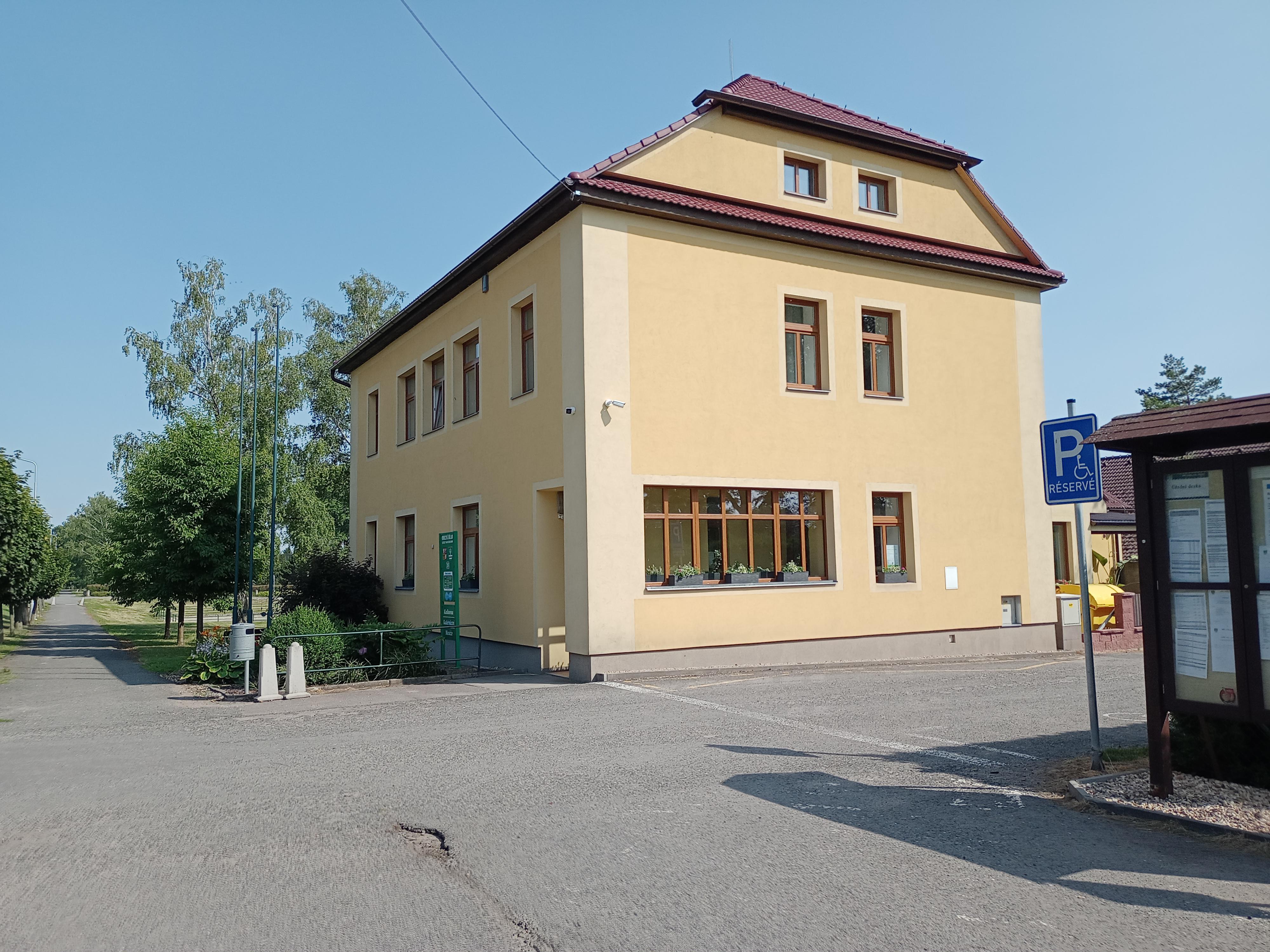 Obecní úřad Lužec nad Cidlinou