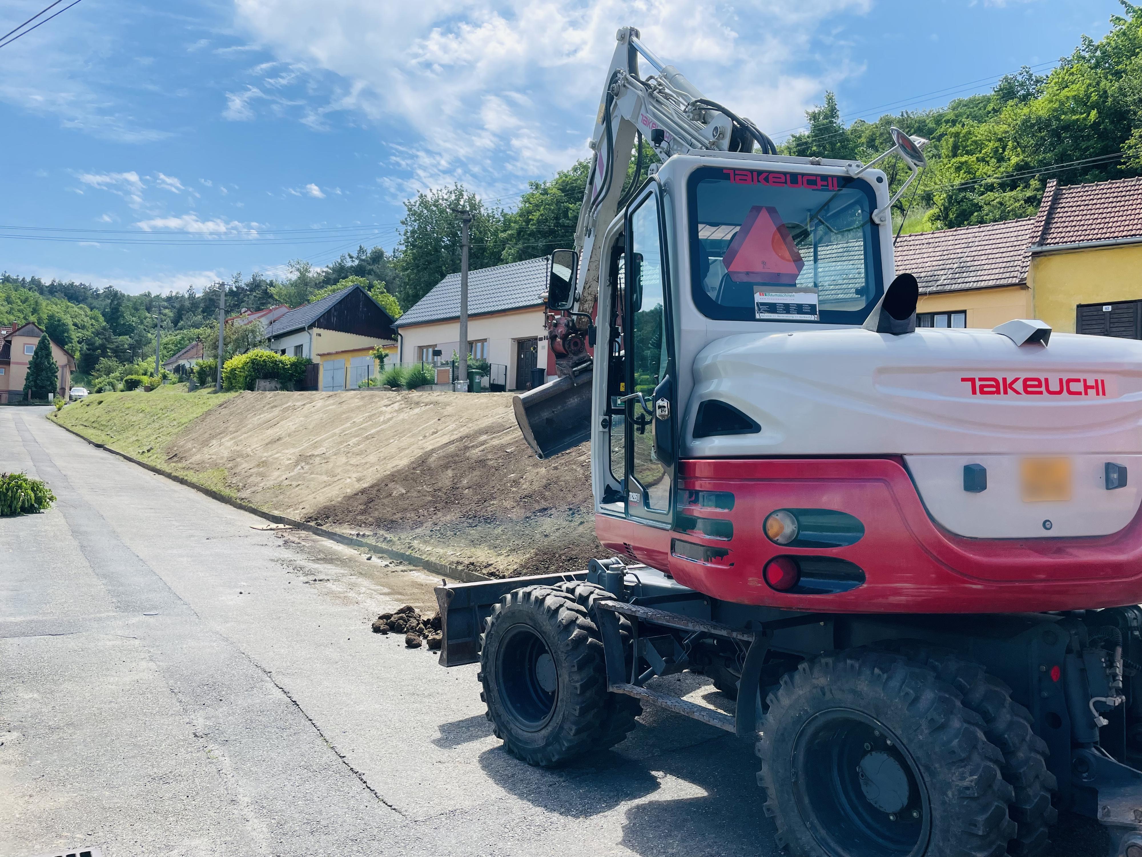 Autodoprava -zemní práce Pavel Kužílek foto 4