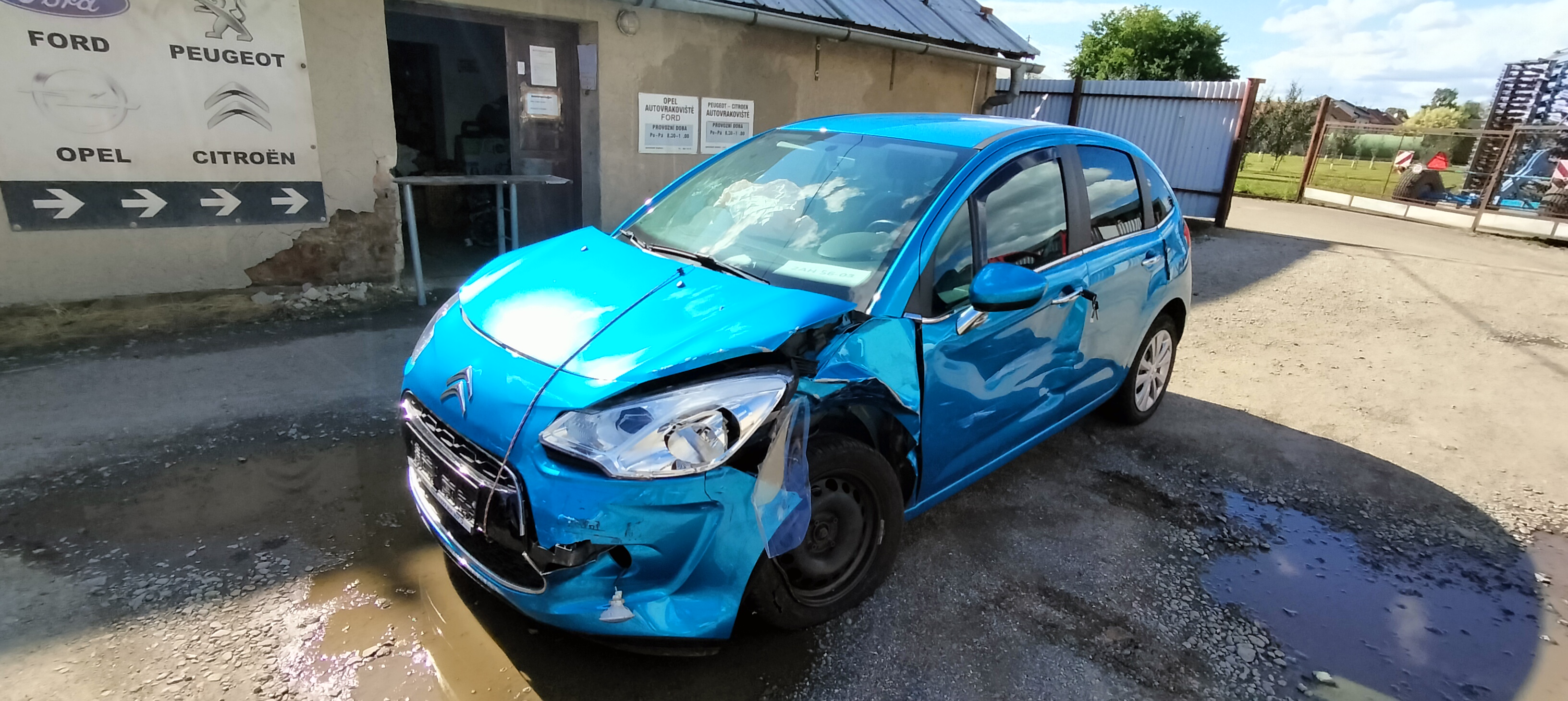Autovrakoviště Peugeot a Citroën – Jiří Vaněk foto 2