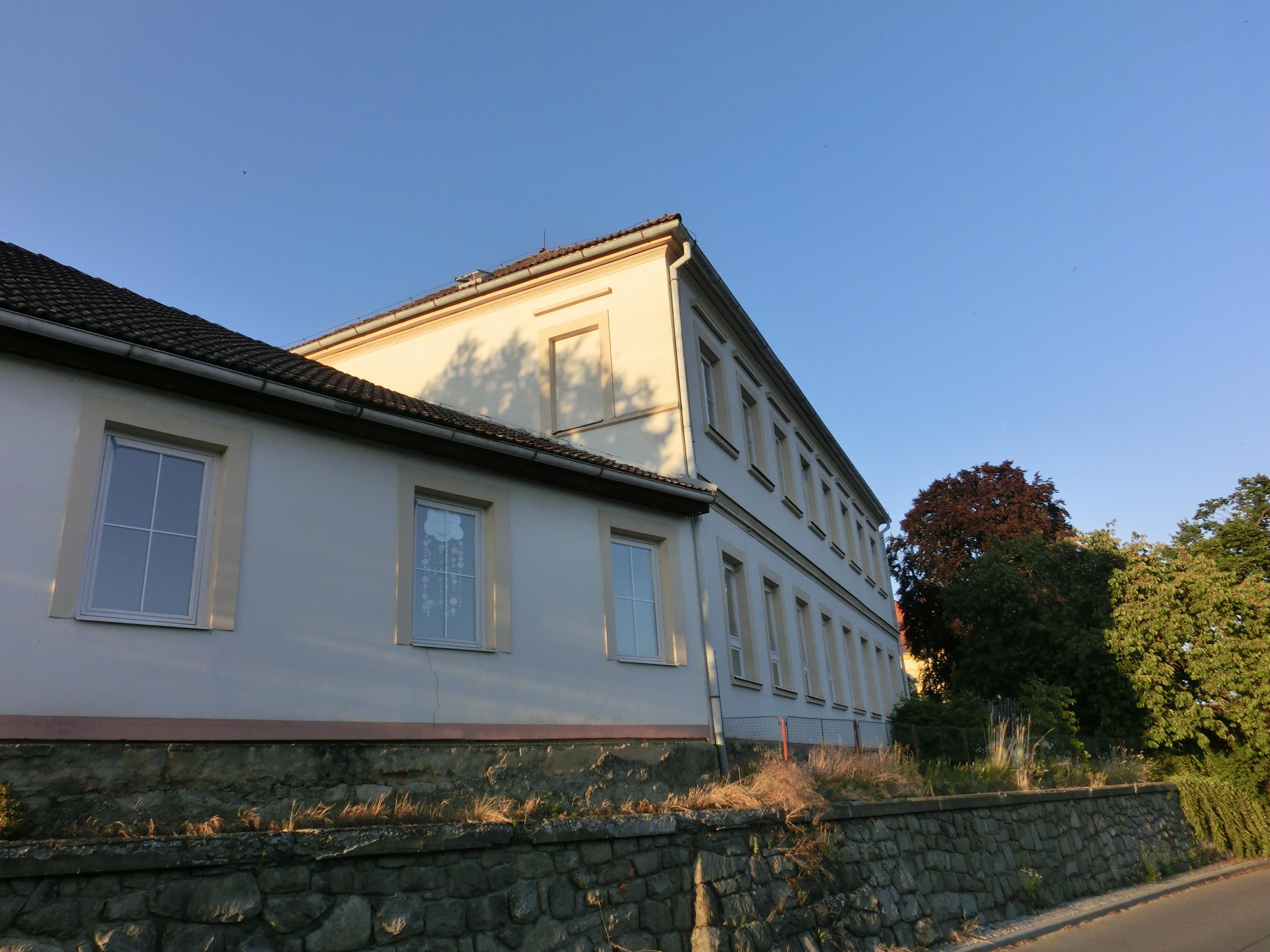 ZŠ a MŠ Svojšín foto 2