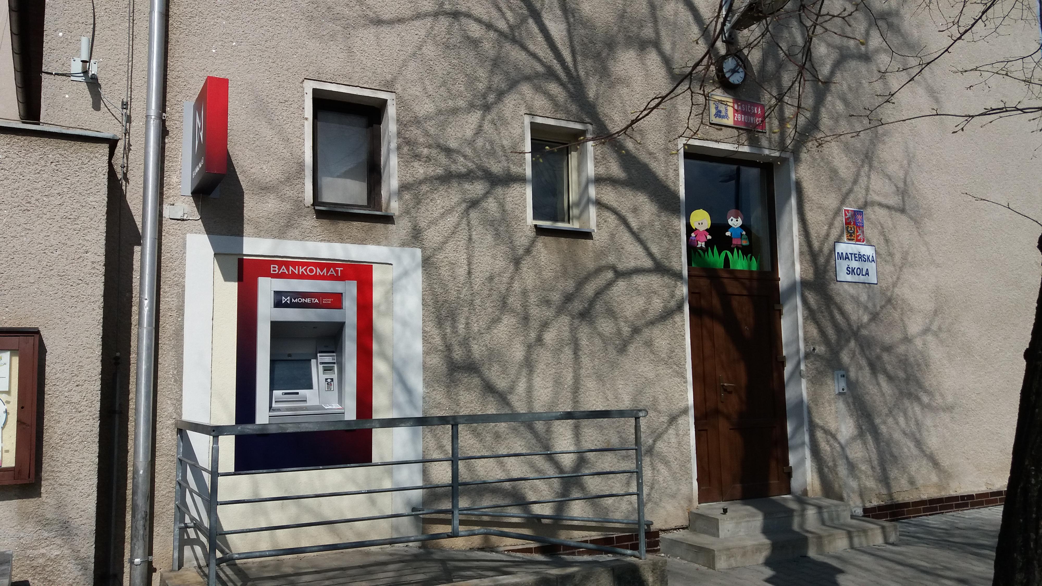 Bankomat MONETA Money Bank foto 2