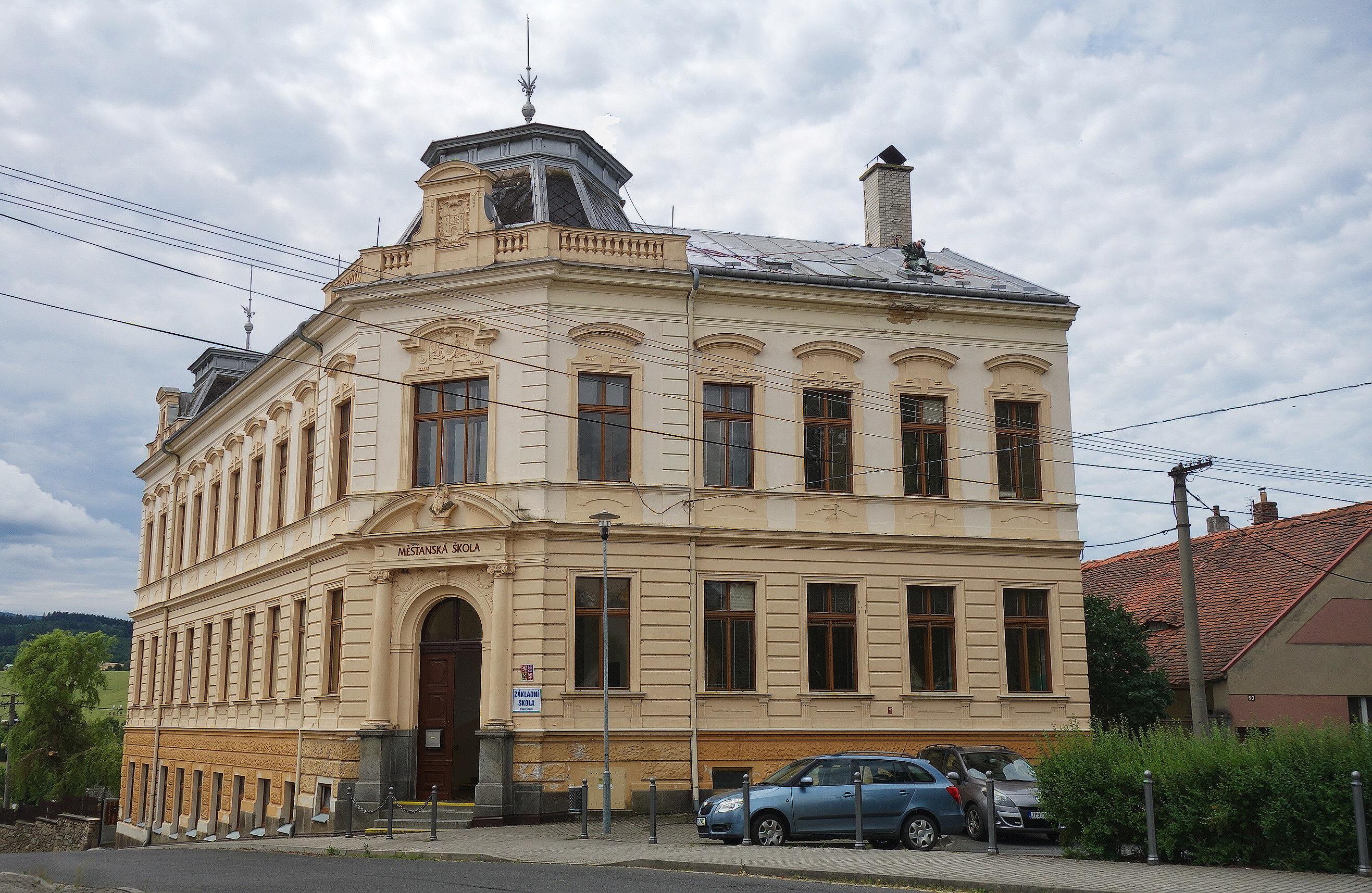 ZŠ a MŠ Strážov foto 2