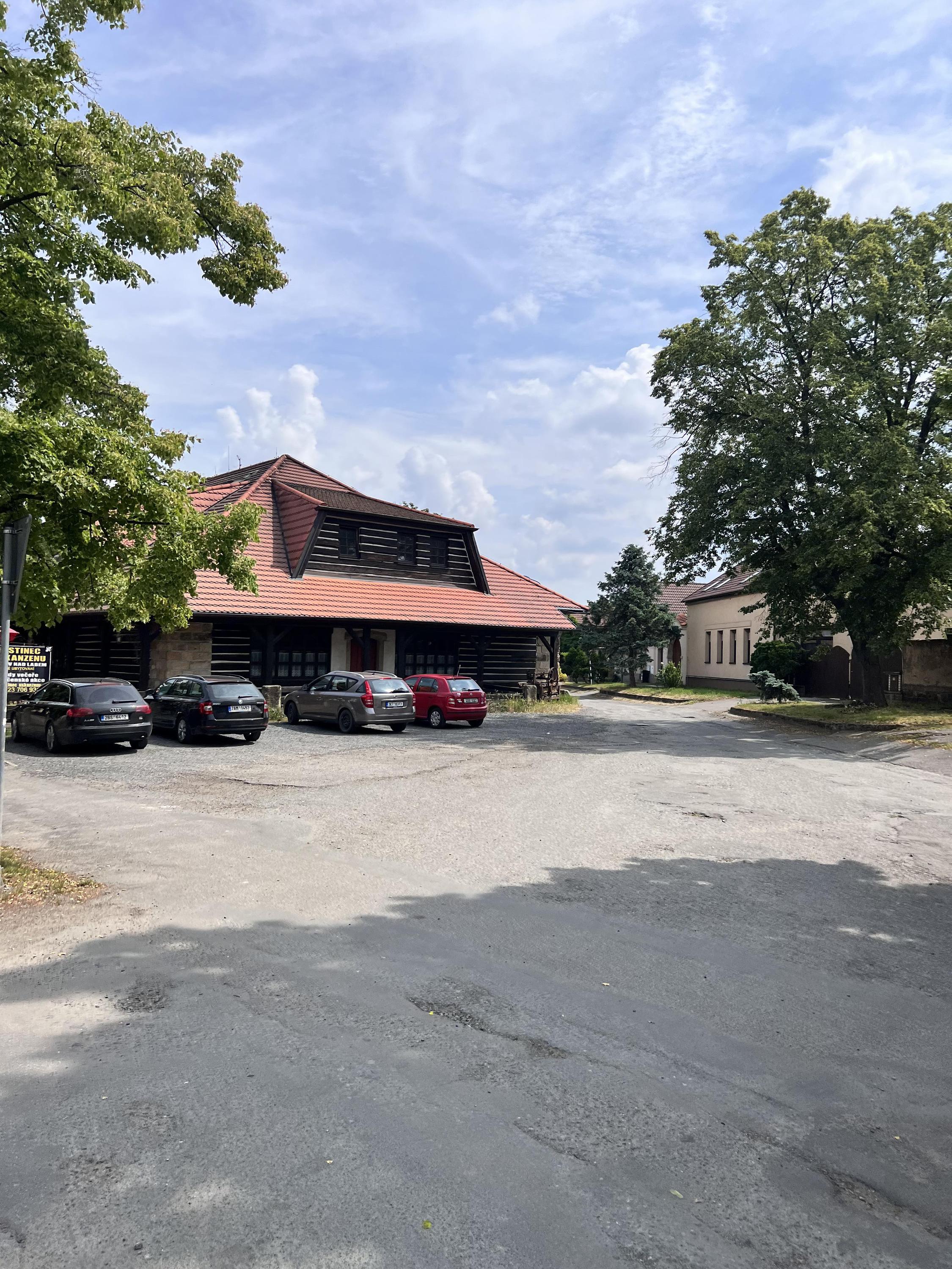 Hostinec U Skanzenu
